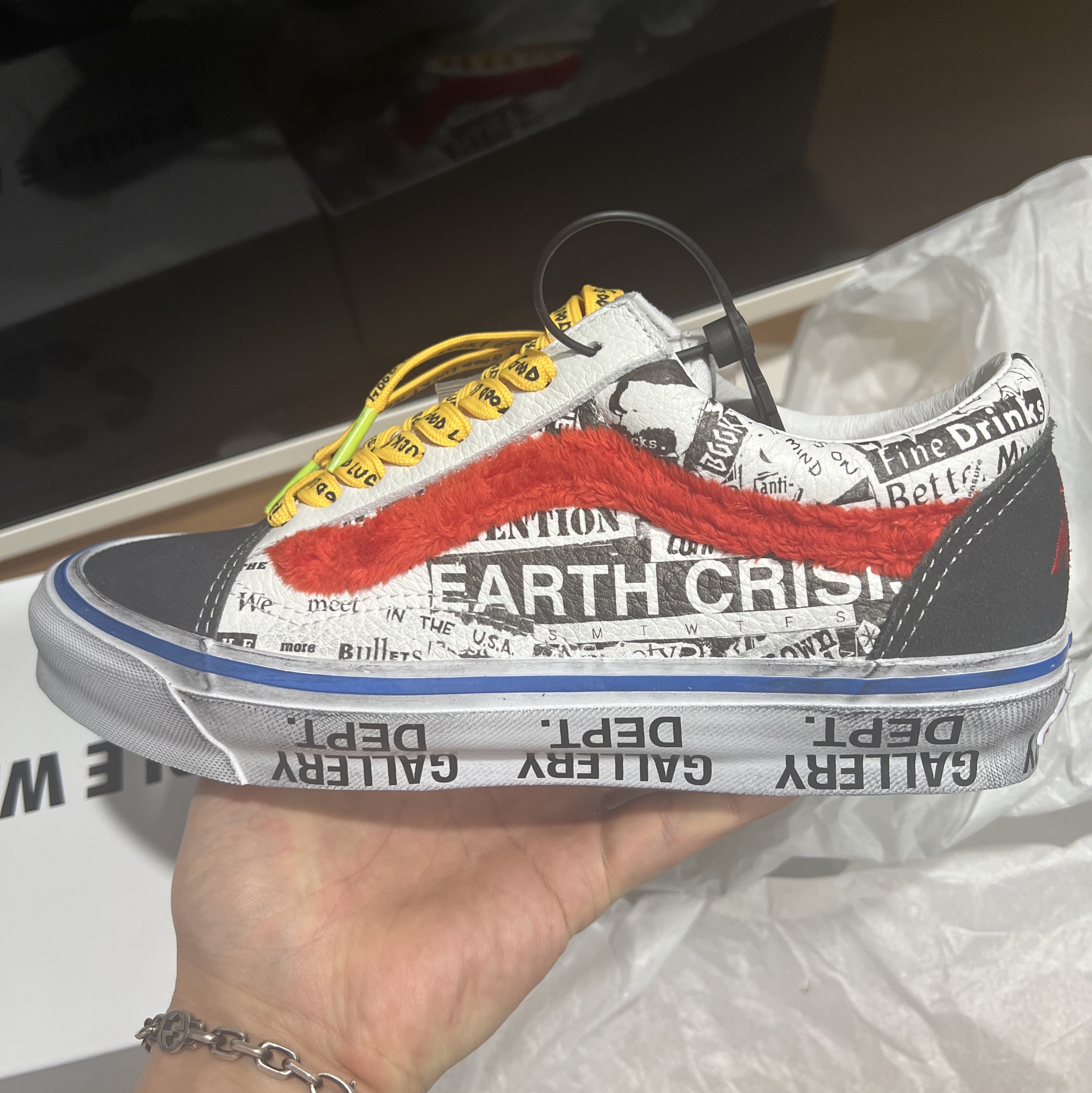 Vans Vault x Gallery Dept. OG Old Skool LX 착용 스타일 - 1