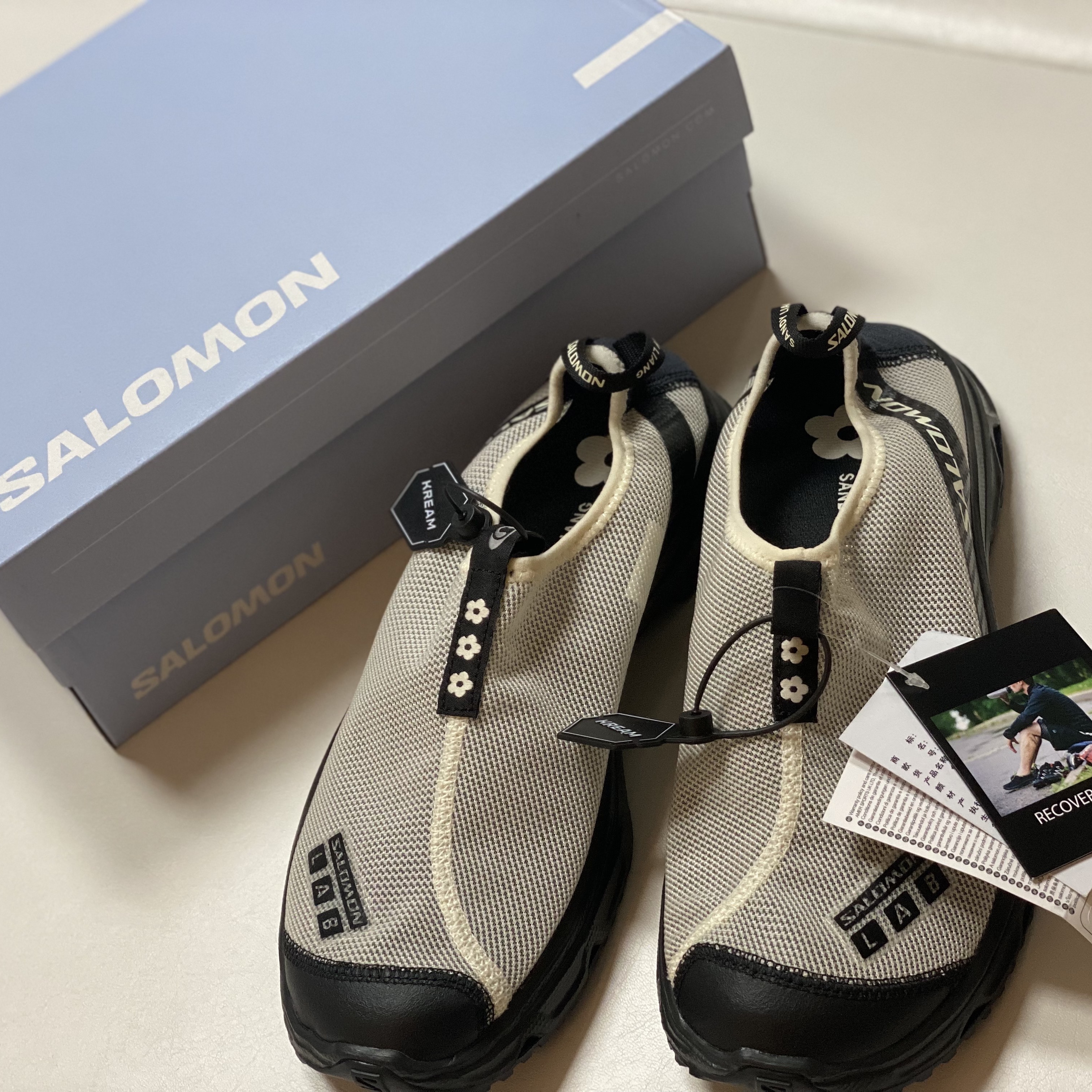Salomon x Sandy Liang RX Moc 3.0 Black White 착용 스타일