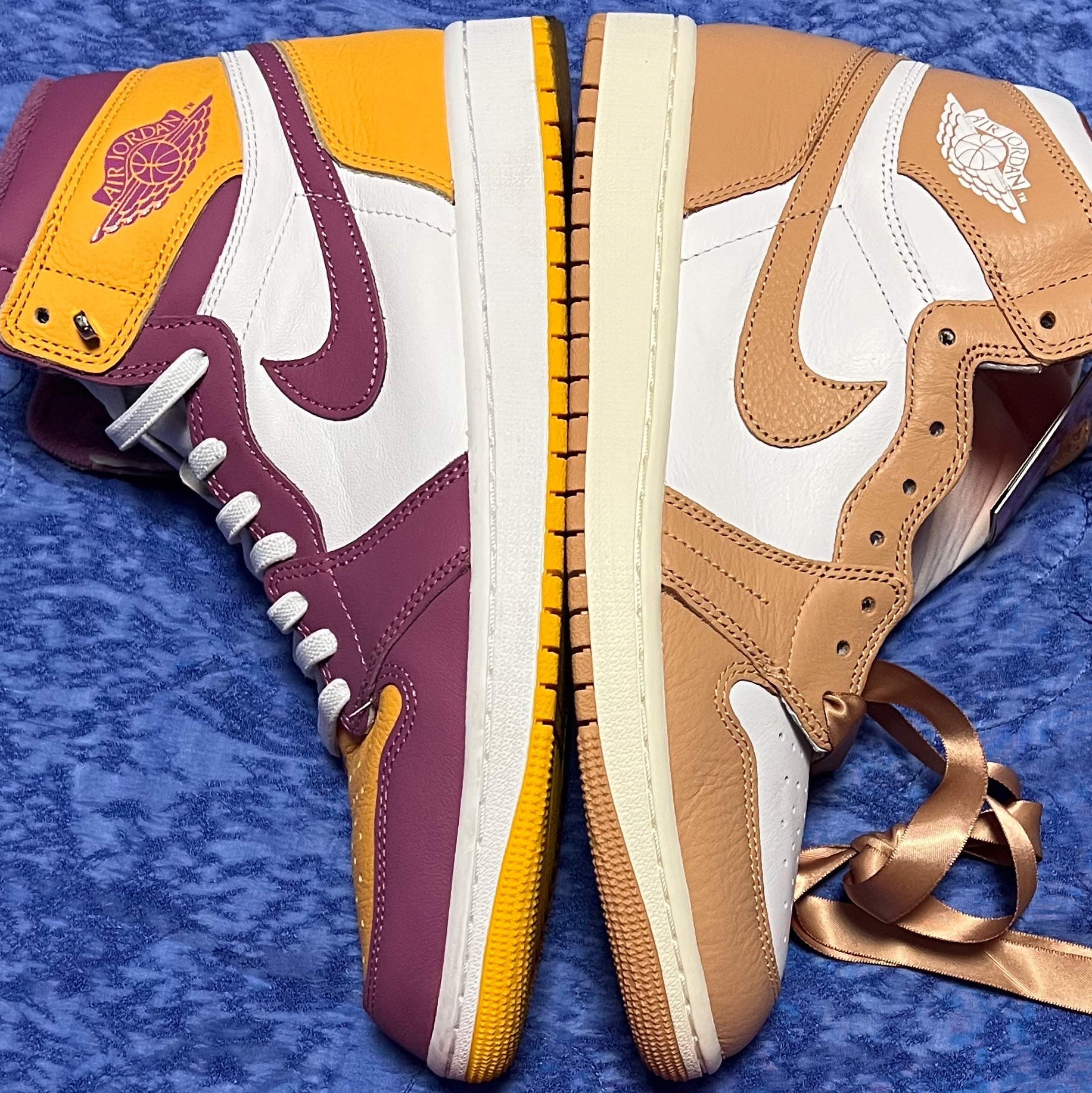(W) Jordan 1 Retro High OG Praline, Jordan 1 Retro High OG University Gold Light Bordeaux 착용 스타일 - 3