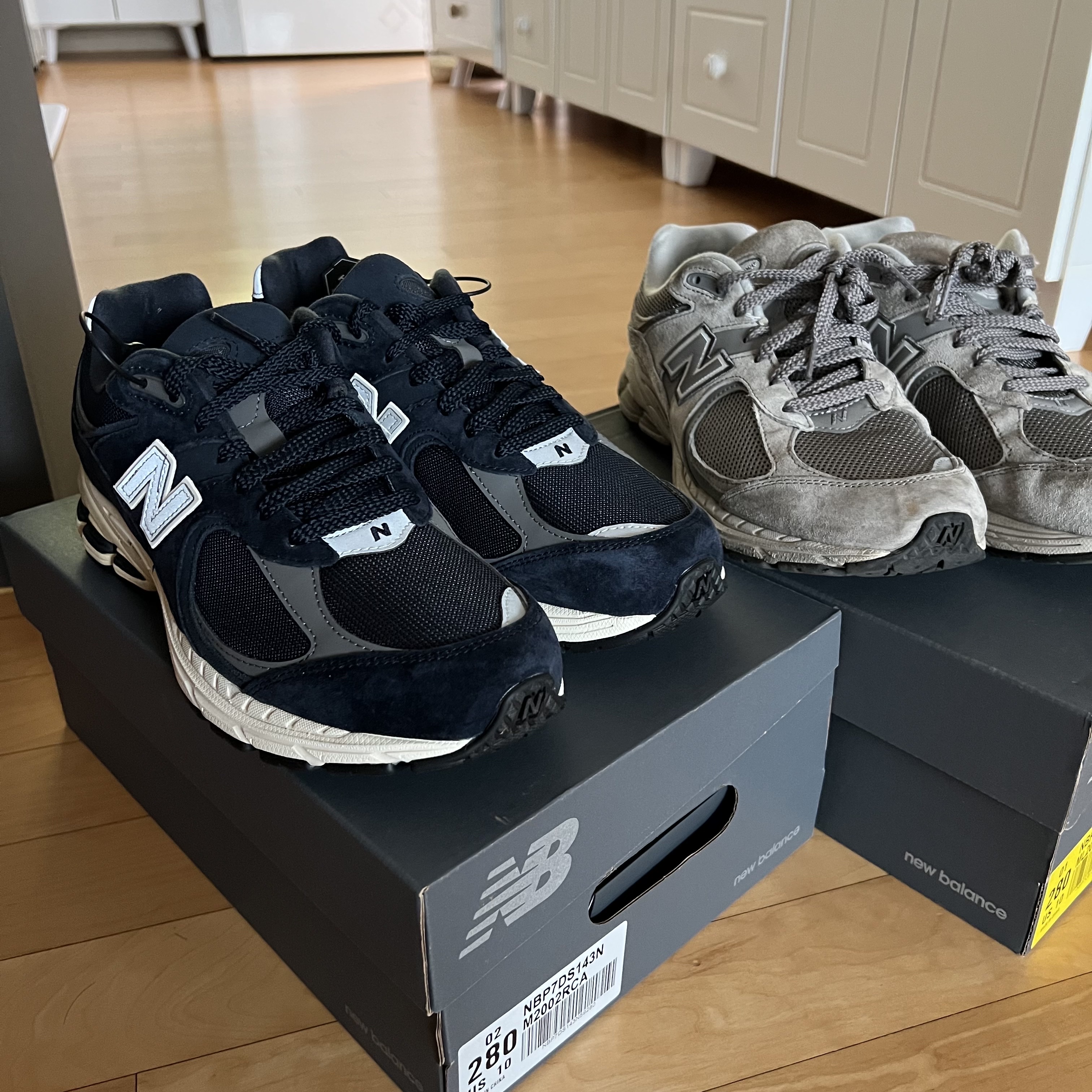 New Balance 2002R Eclipse Castlerock 착용 스타일 - 3