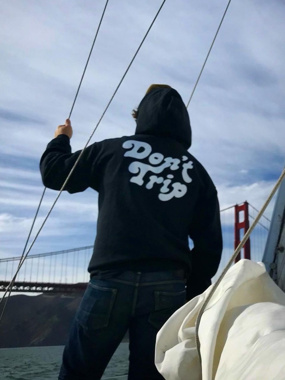 Free & Easy Don't Trip OG Hoodie Black 착용 스타일