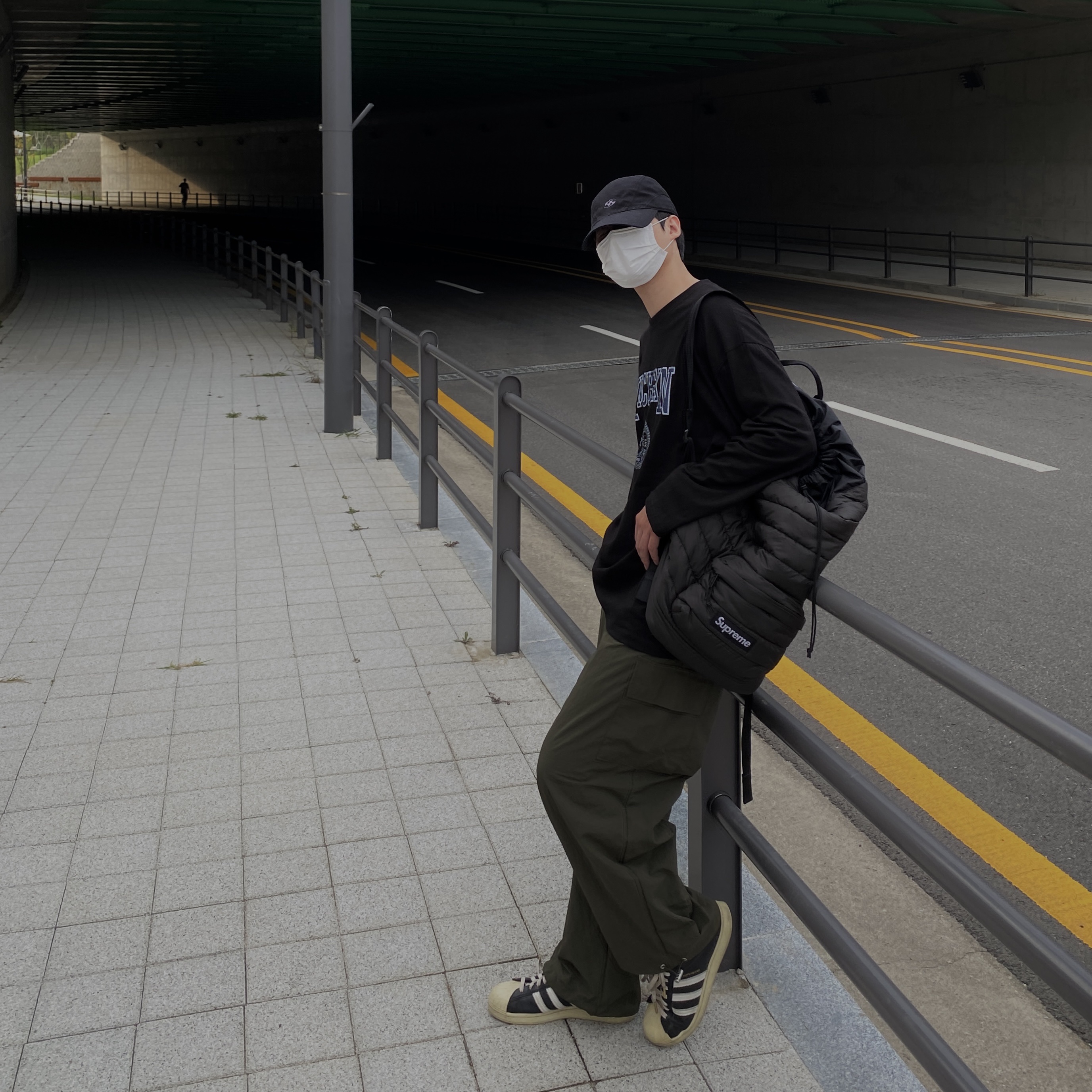 Sansan Gear Ballcap Black - 23SS, Adidas Superstar Premium Black White 착용 스타일 - 1