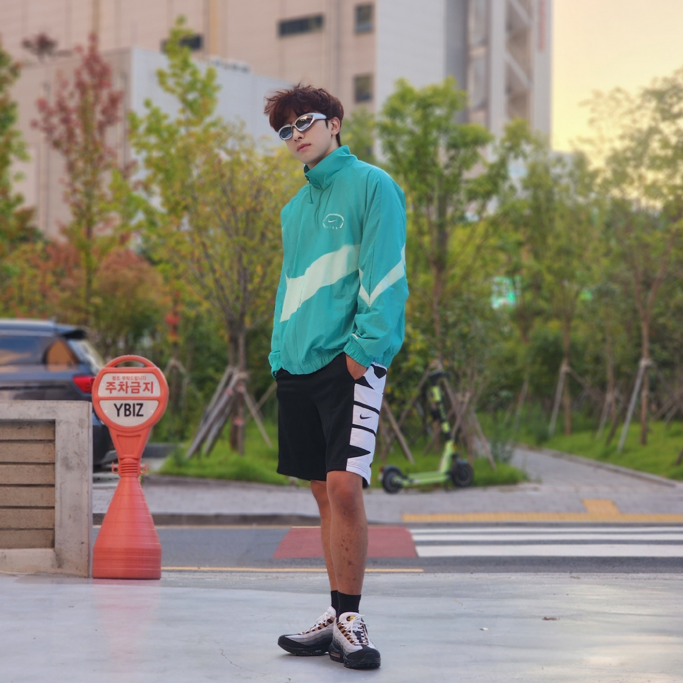 Nike Air Max 95 Wolf Grey Yellow Strike, Nike NSW HBR NCPS Woven Jacket Washed Teal - Asia 착용 스타일 - 5