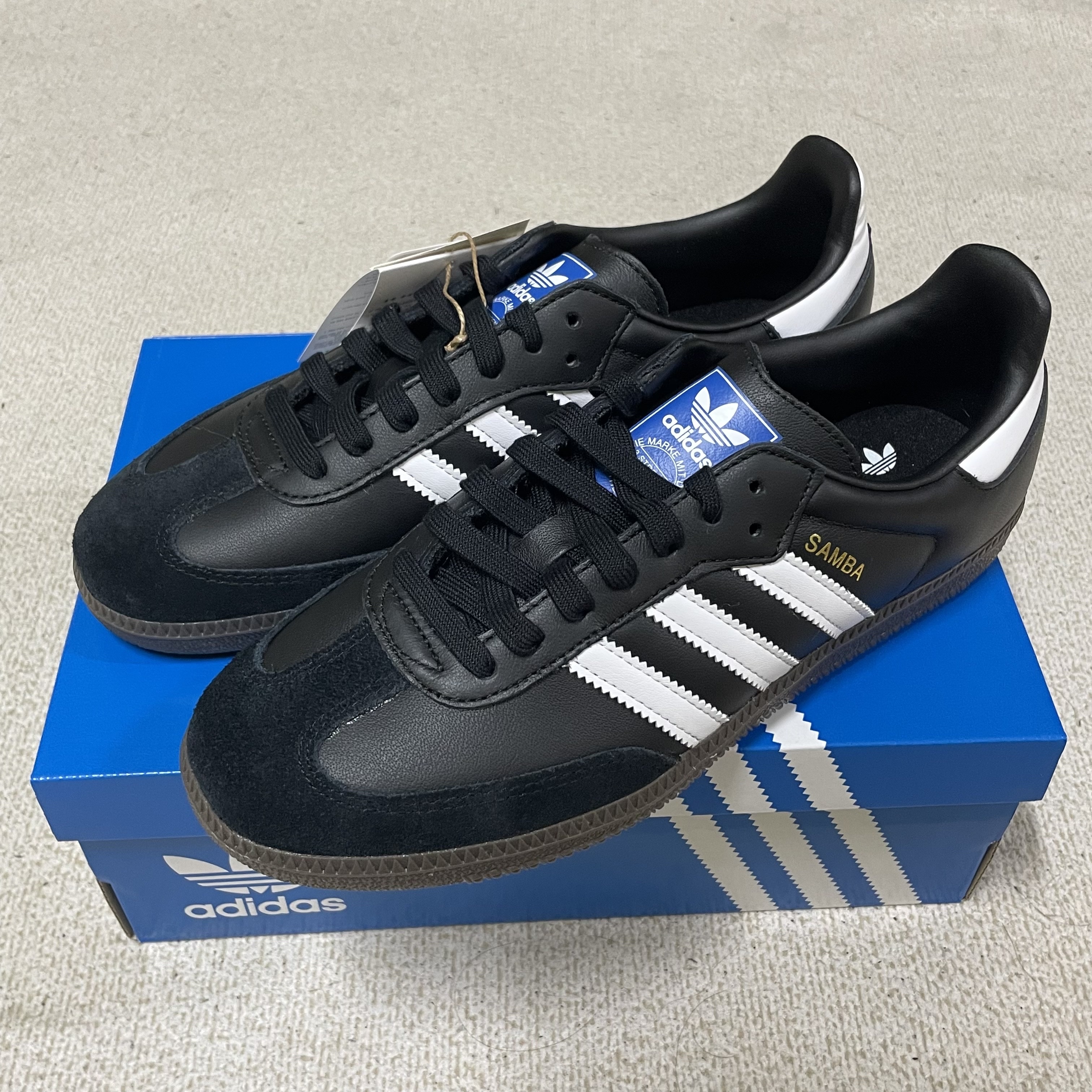 Adidas Samba OG Black White Gum 착용 스타일