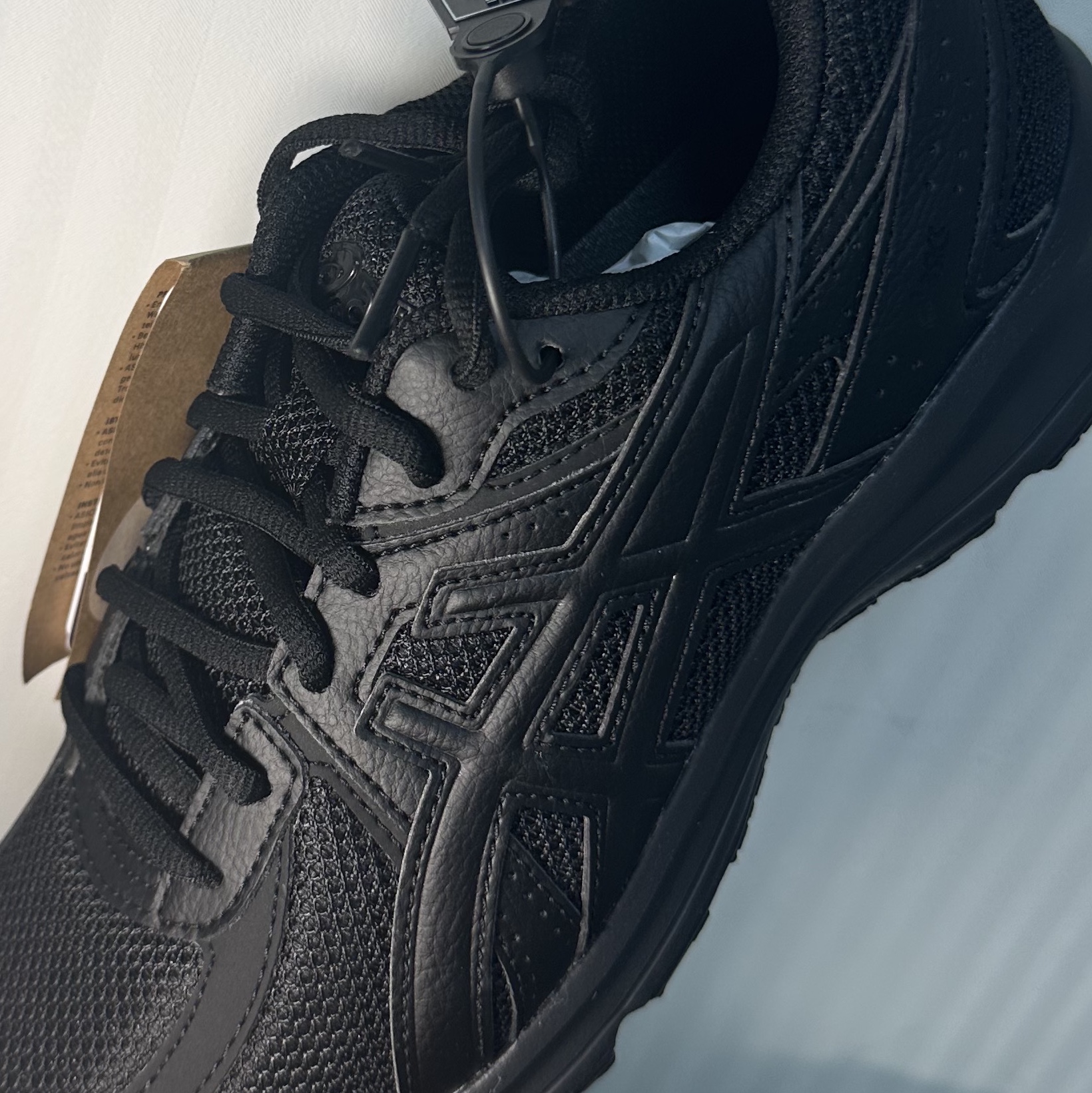 Asics Jog 100 S Black - 2E Wide 착용 스타일