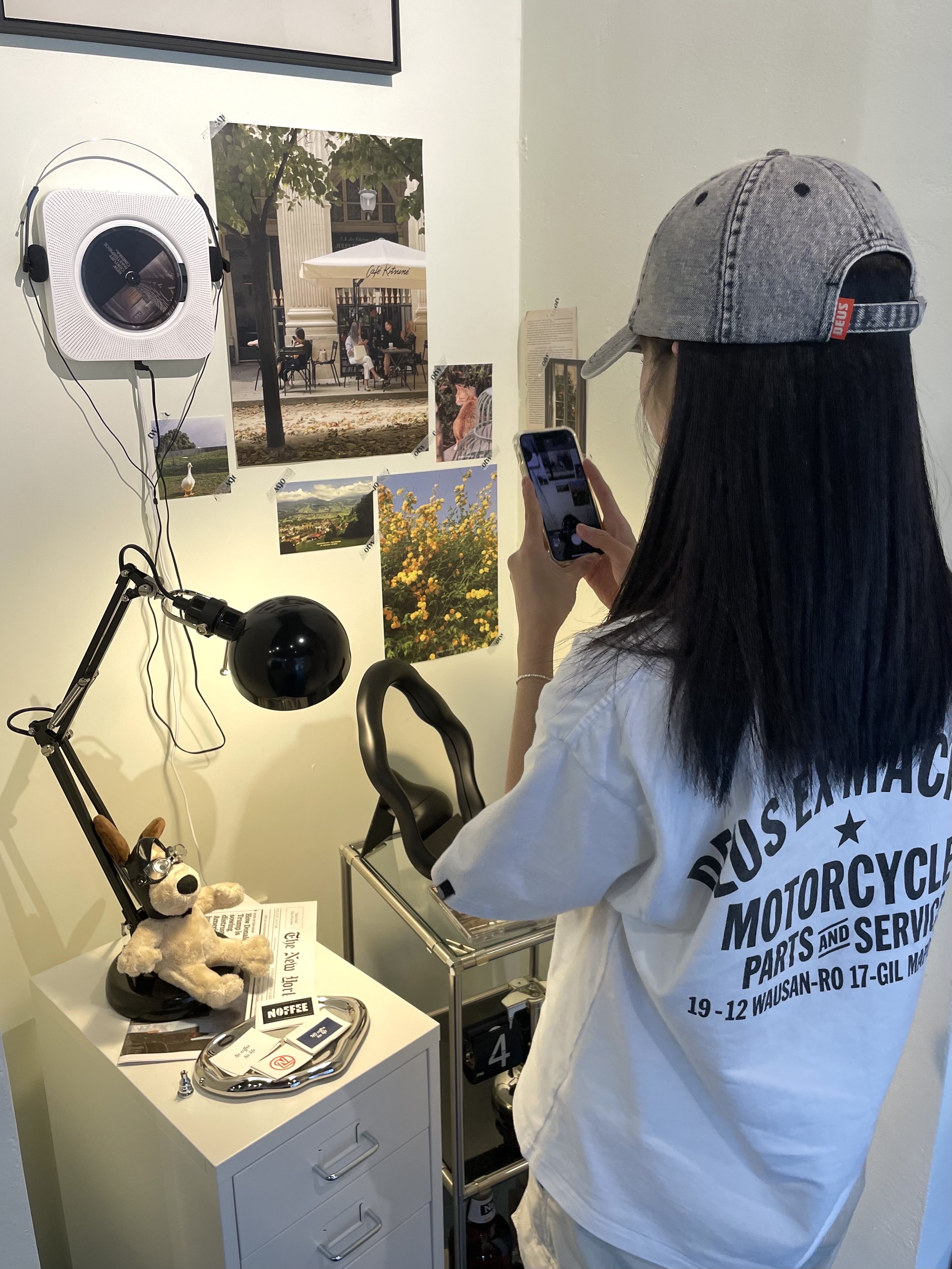 Deus Ex Machina Tokyo Asakusa Address T-Shirt White 착용 스타일
