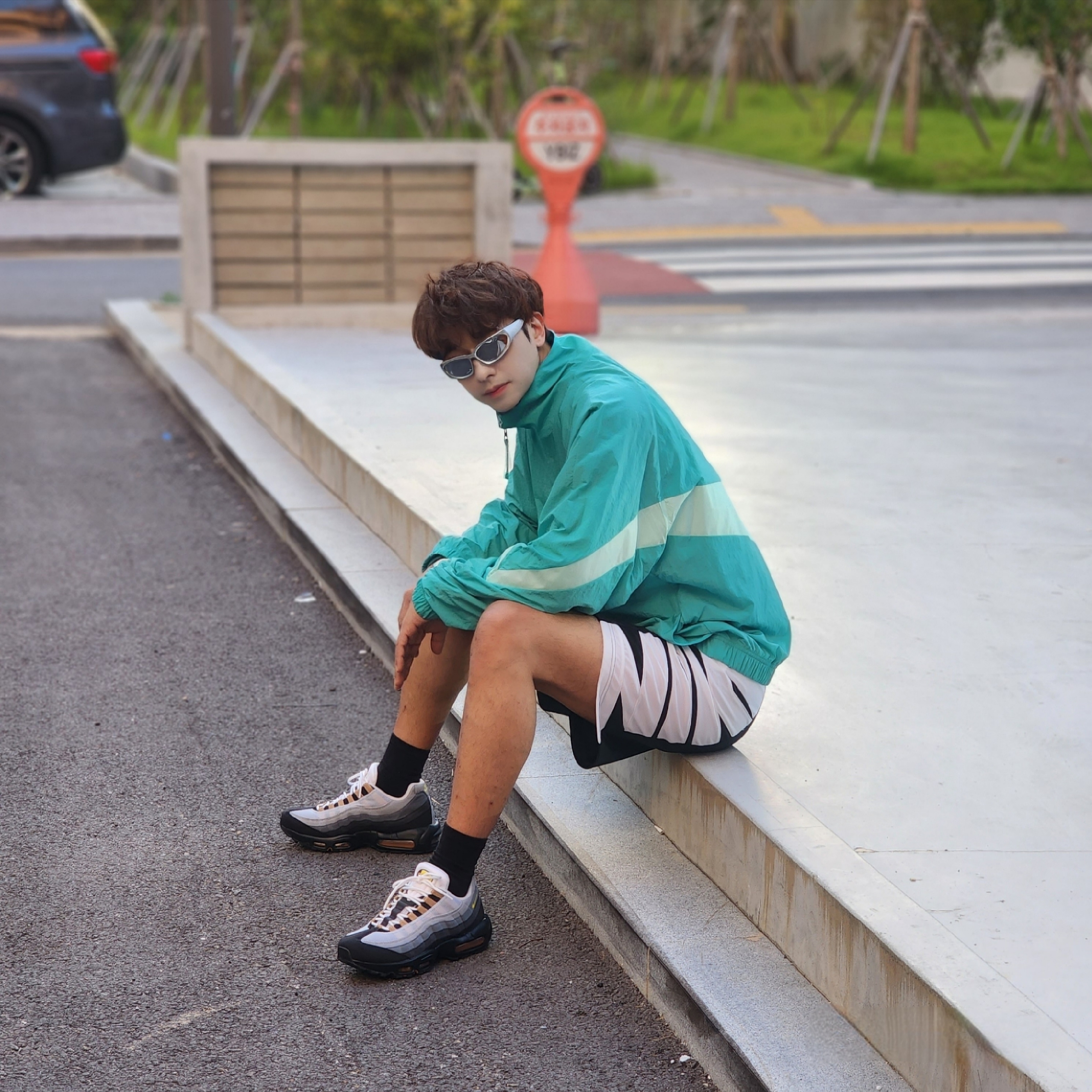 Nike Air Max 95 Wolf Grey Yellow Strike, Nike NSW HBR NCPS Woven Jacket Washed Teal - Asia 착용 스타일 - 2