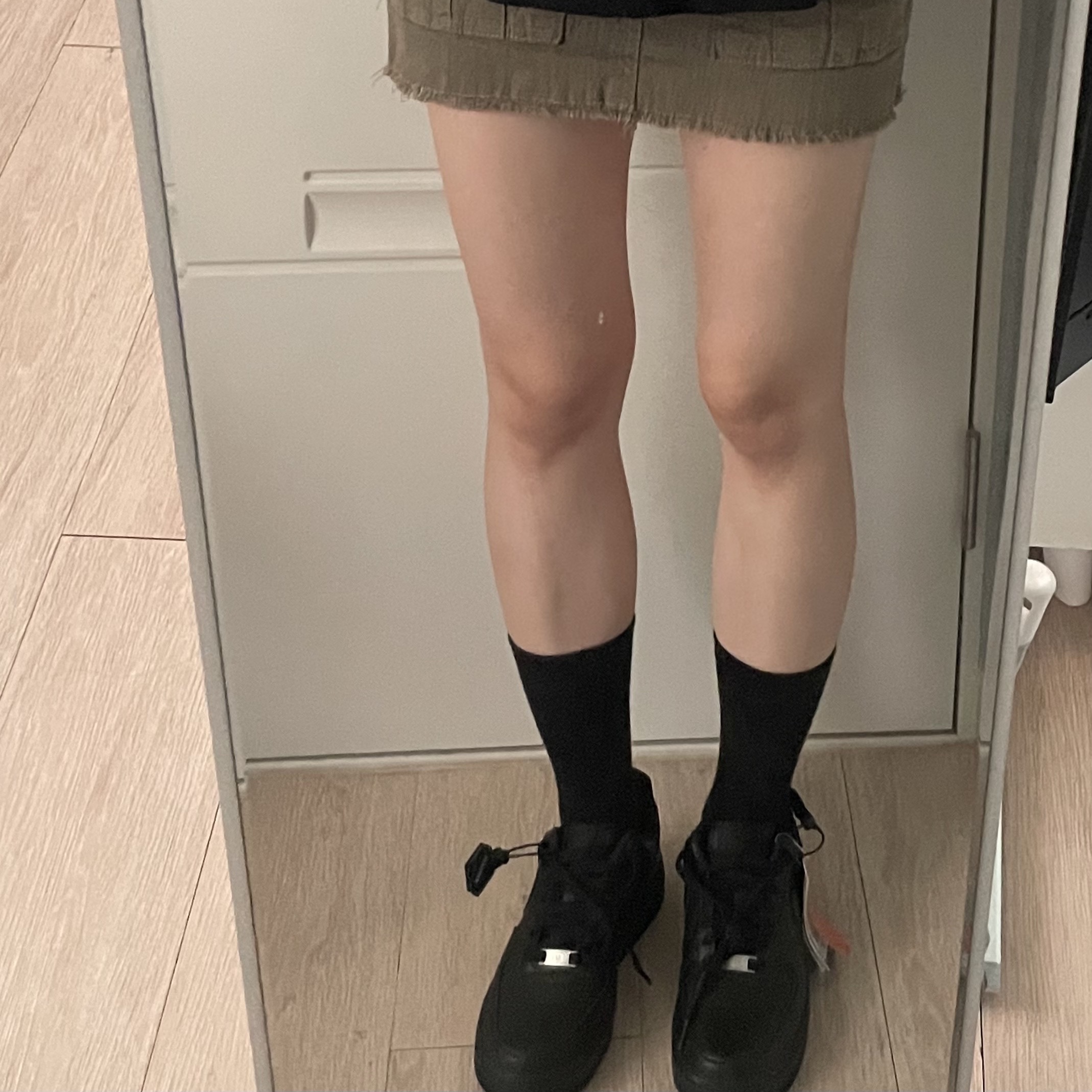 (W) Nike Air Force 1 '07 Low Triple Black 착용 스타일