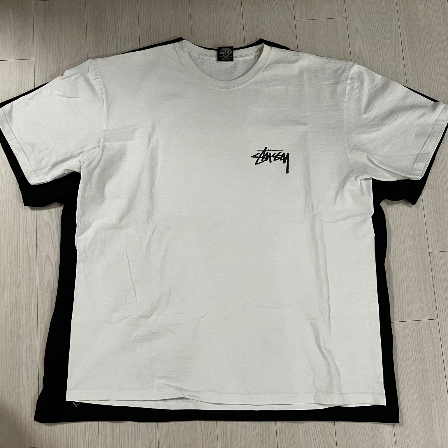 Stussy Plush T-Shirt White 착용 스타일