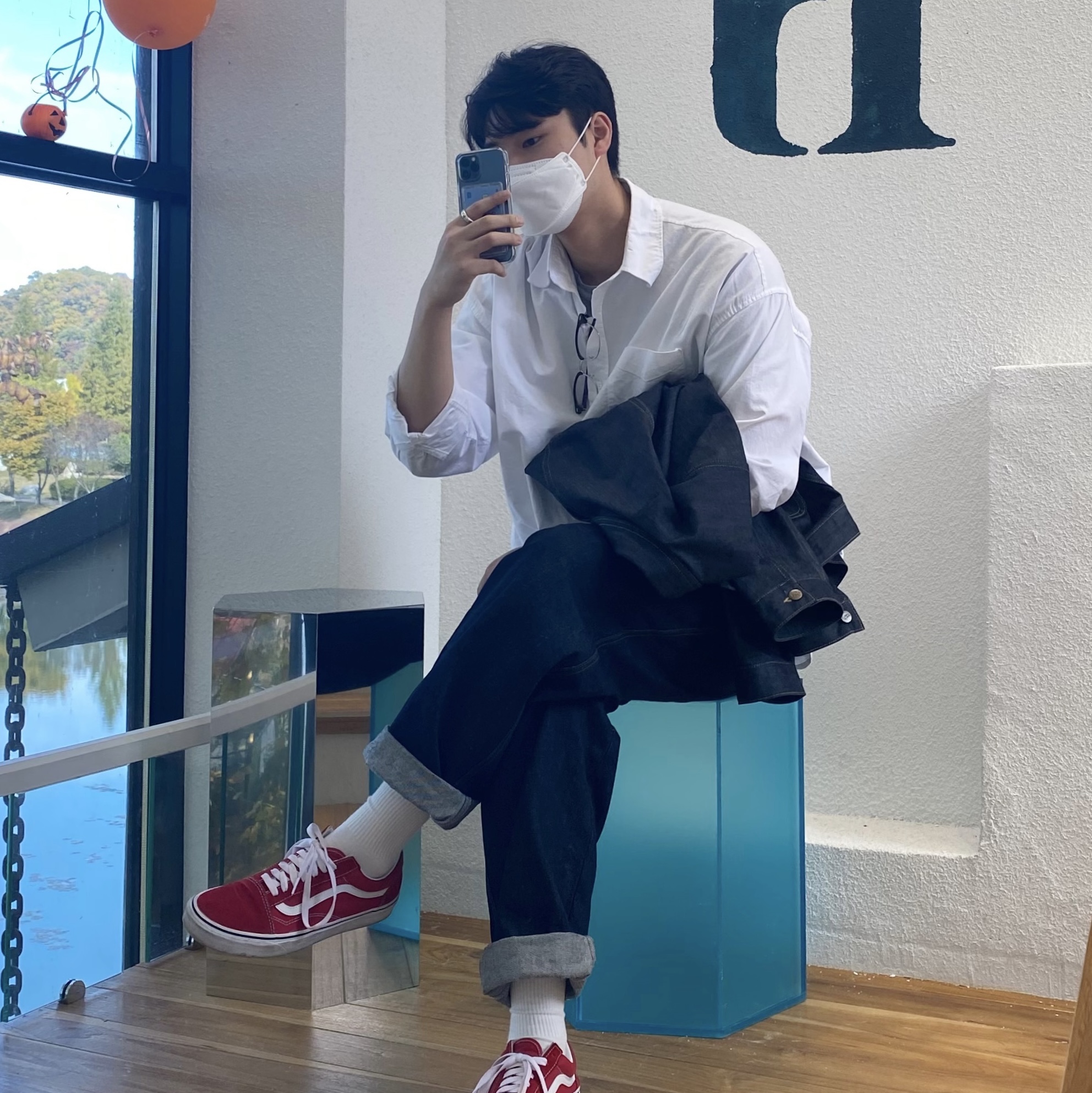 Vans Old Skool Racing Red 착용 스타일