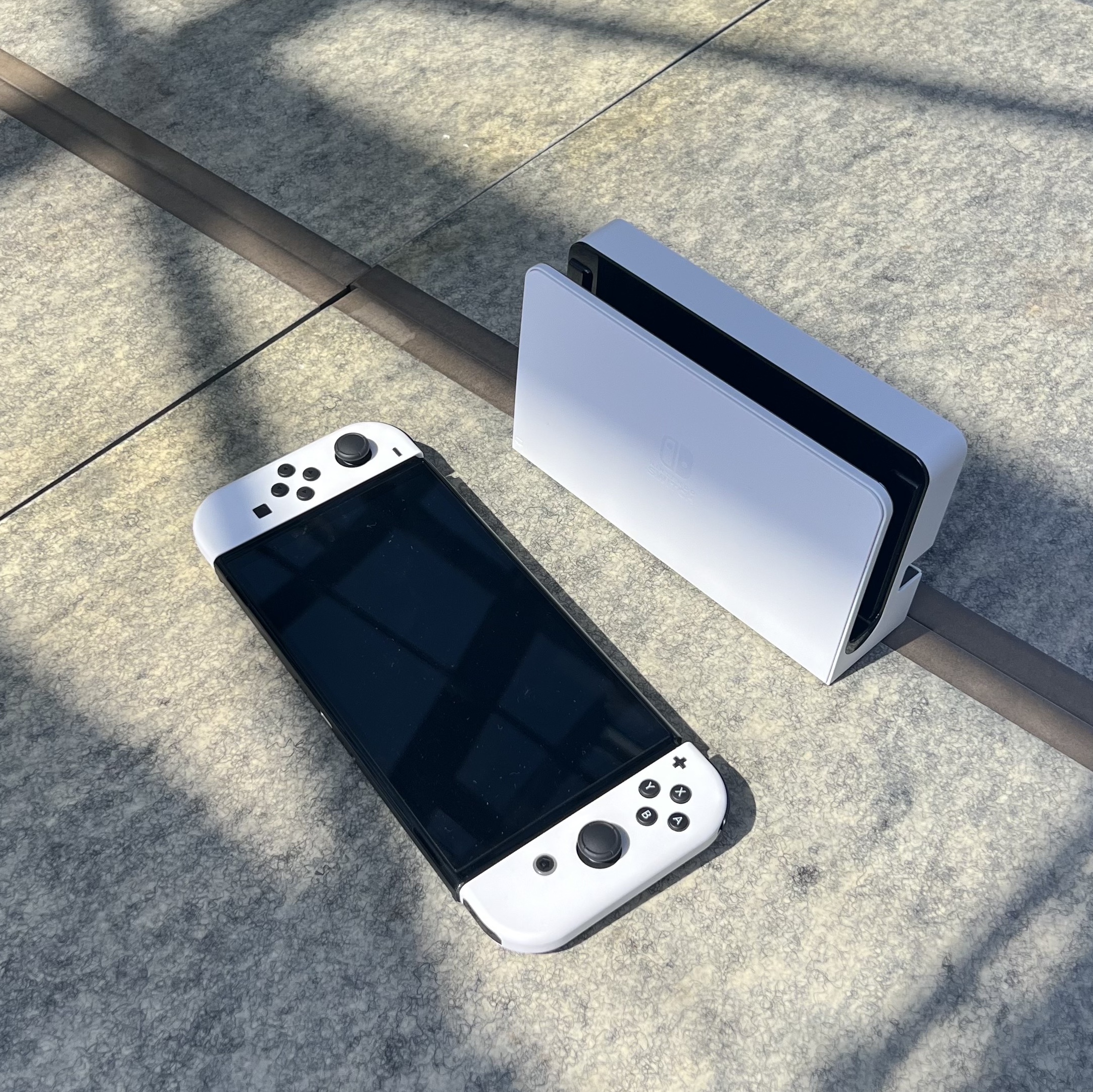 Nintendo Switch OLED White (Korean Ver.), Nintendo Switch The Legend of Zelda Tears of The Kingdom (Korean Ver.) 착용 스타일 - 3