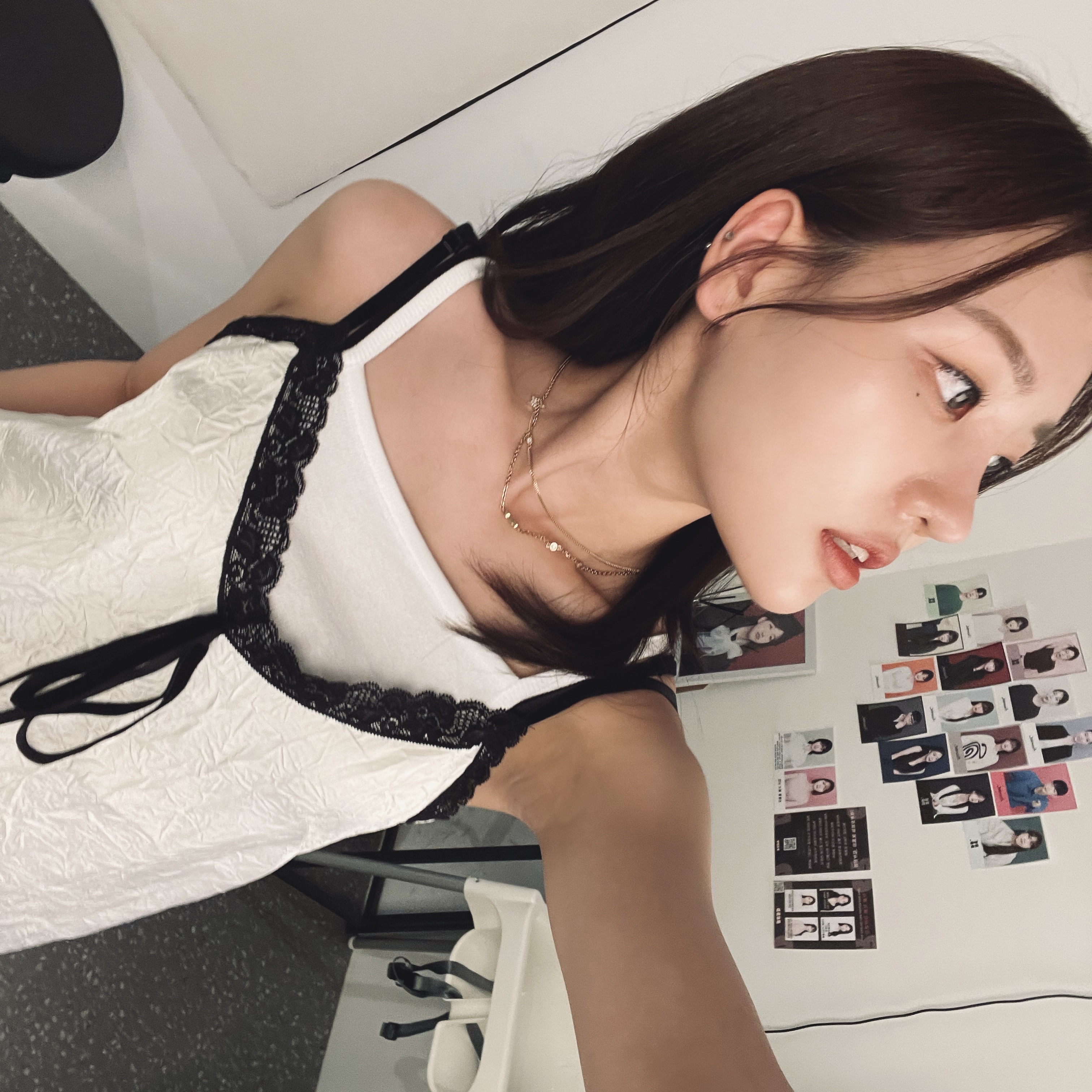 (W) Dior Petit CD Double Necklace Gold Finish Metal & White Crystals, Adidas Superstar 82 Black White 착용 스타일 - 1