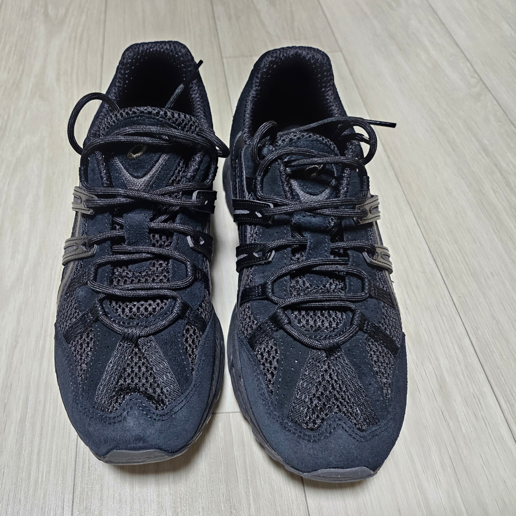 Asics Gel-Sonoma 15-50 Black 착용 스타일 - 1
