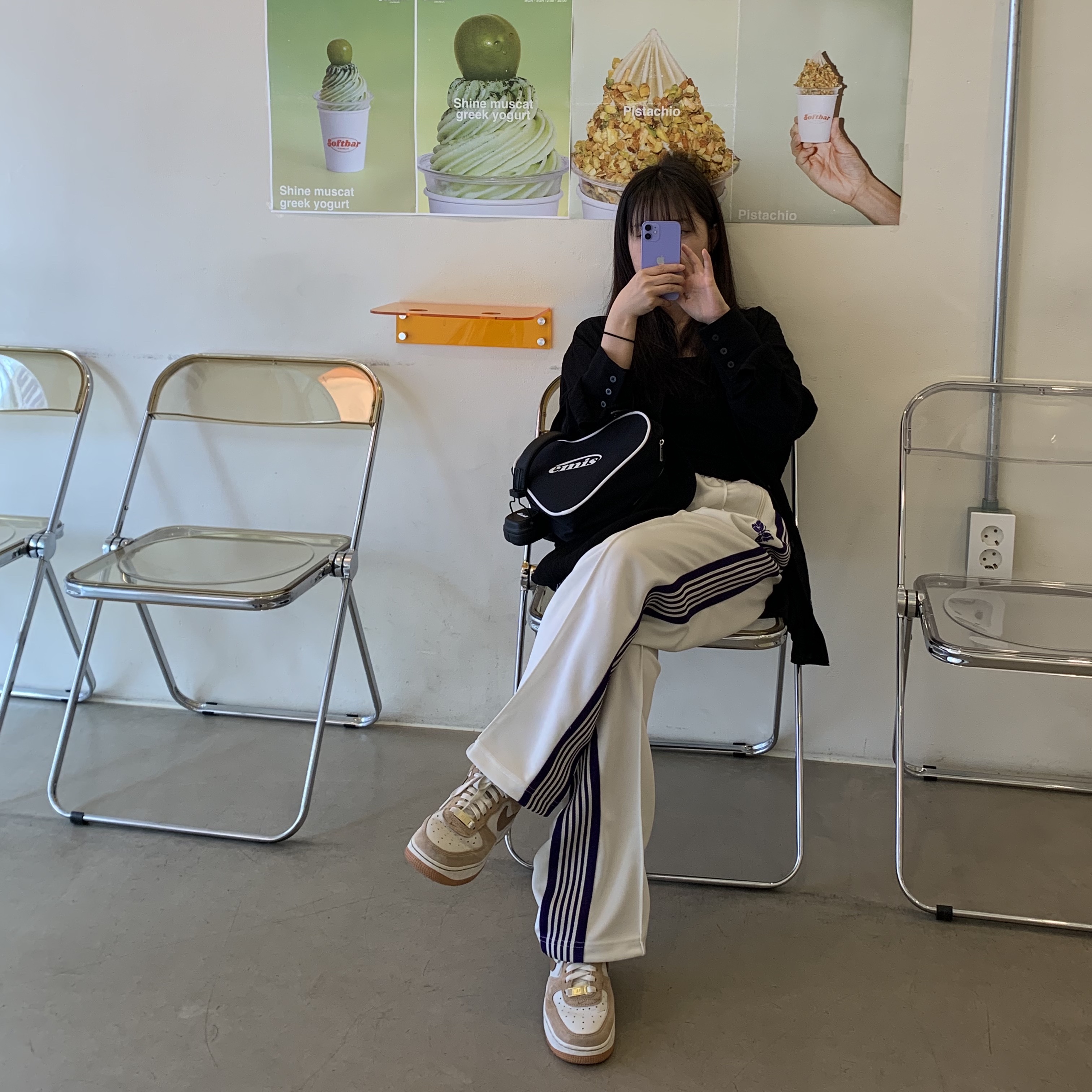 Needles Straight Track Pants Poly Smooth Ice White, (W) Nike Air Force 1 LXX Flax 착용 스타일
