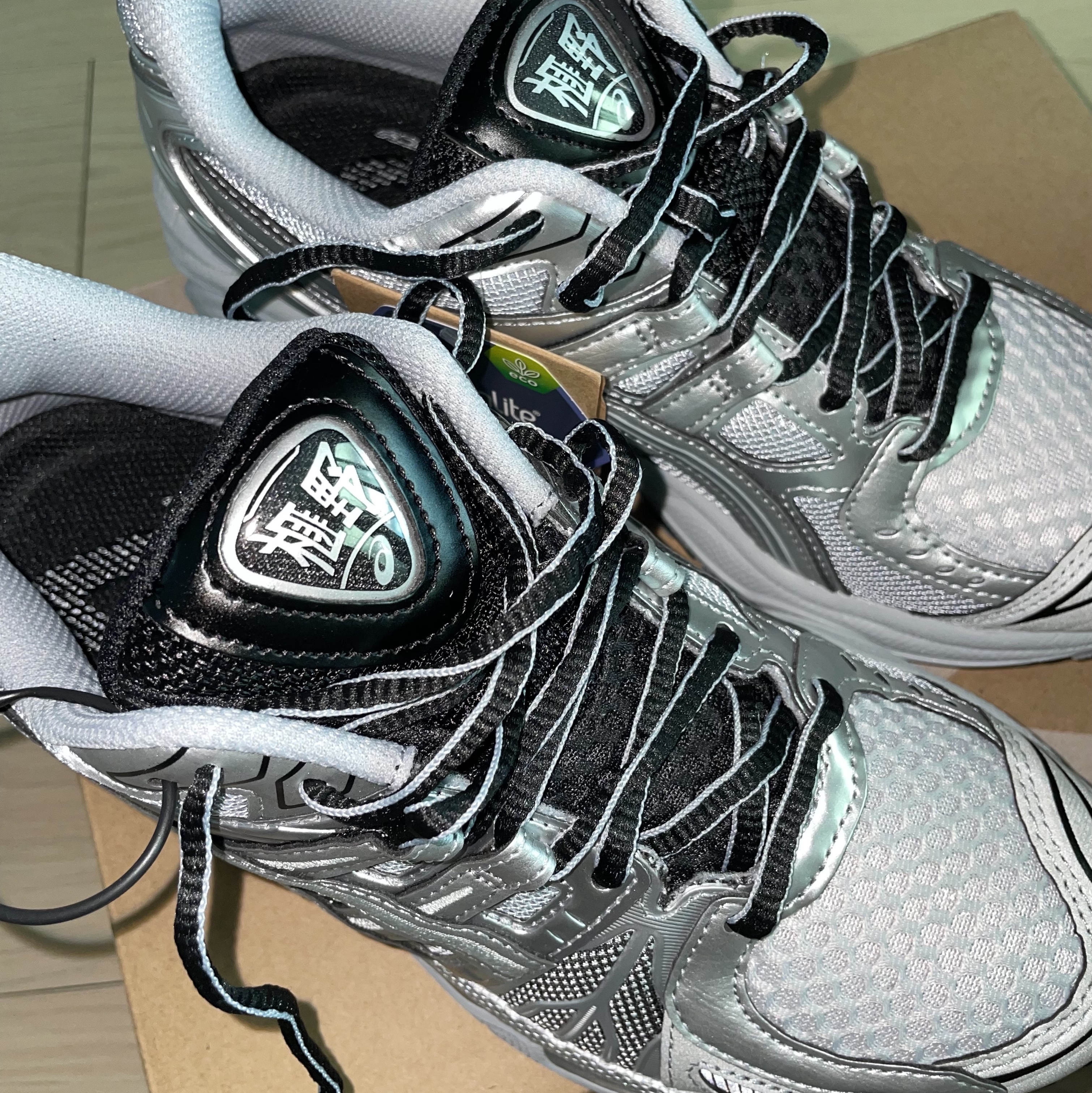 Asics Gel-Kayano Legacy Pure Silver 착용 스타일 - 3