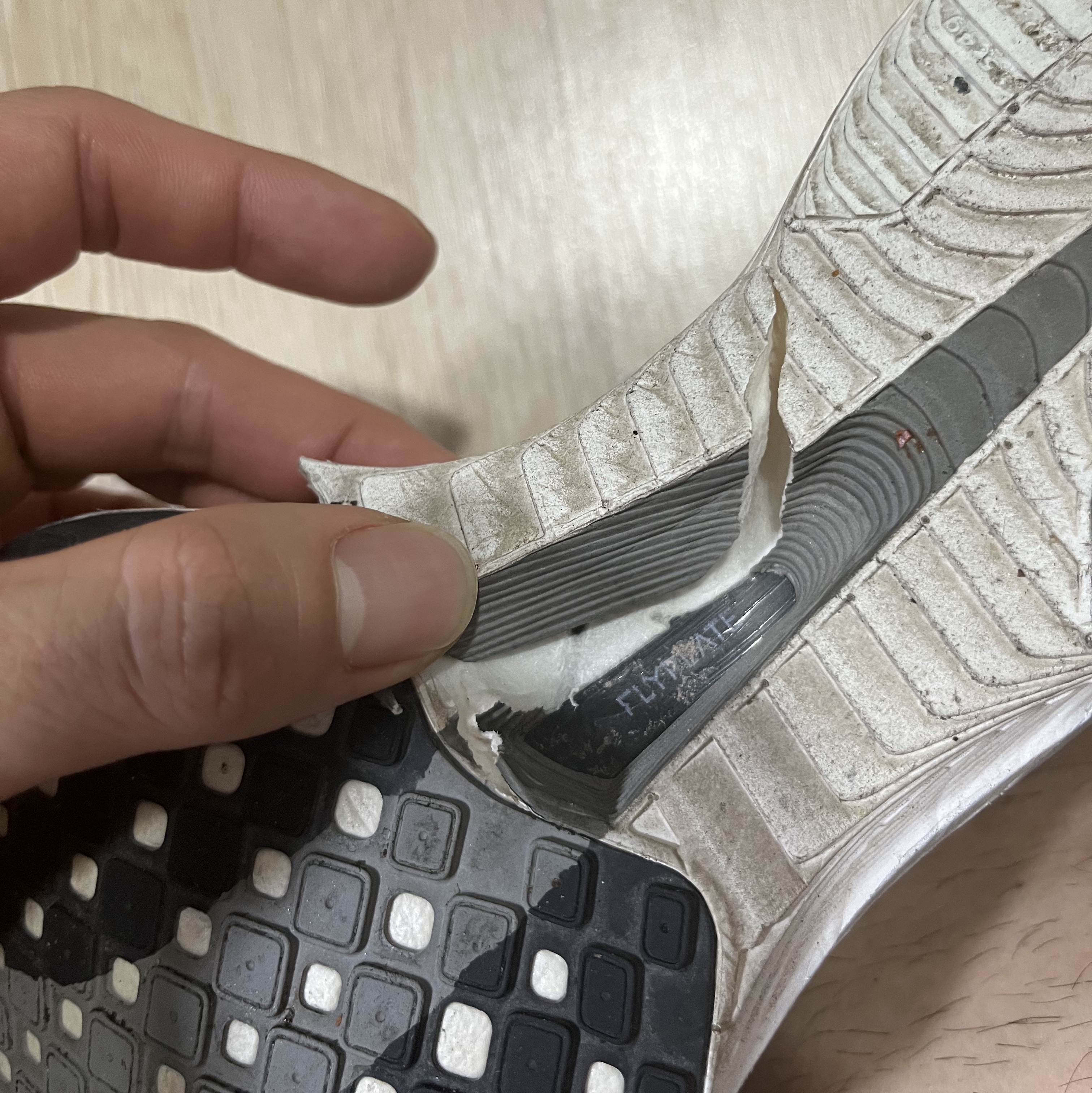 Nike ZoomX Vaporfly Next% 3 White Grey 착용 스타일