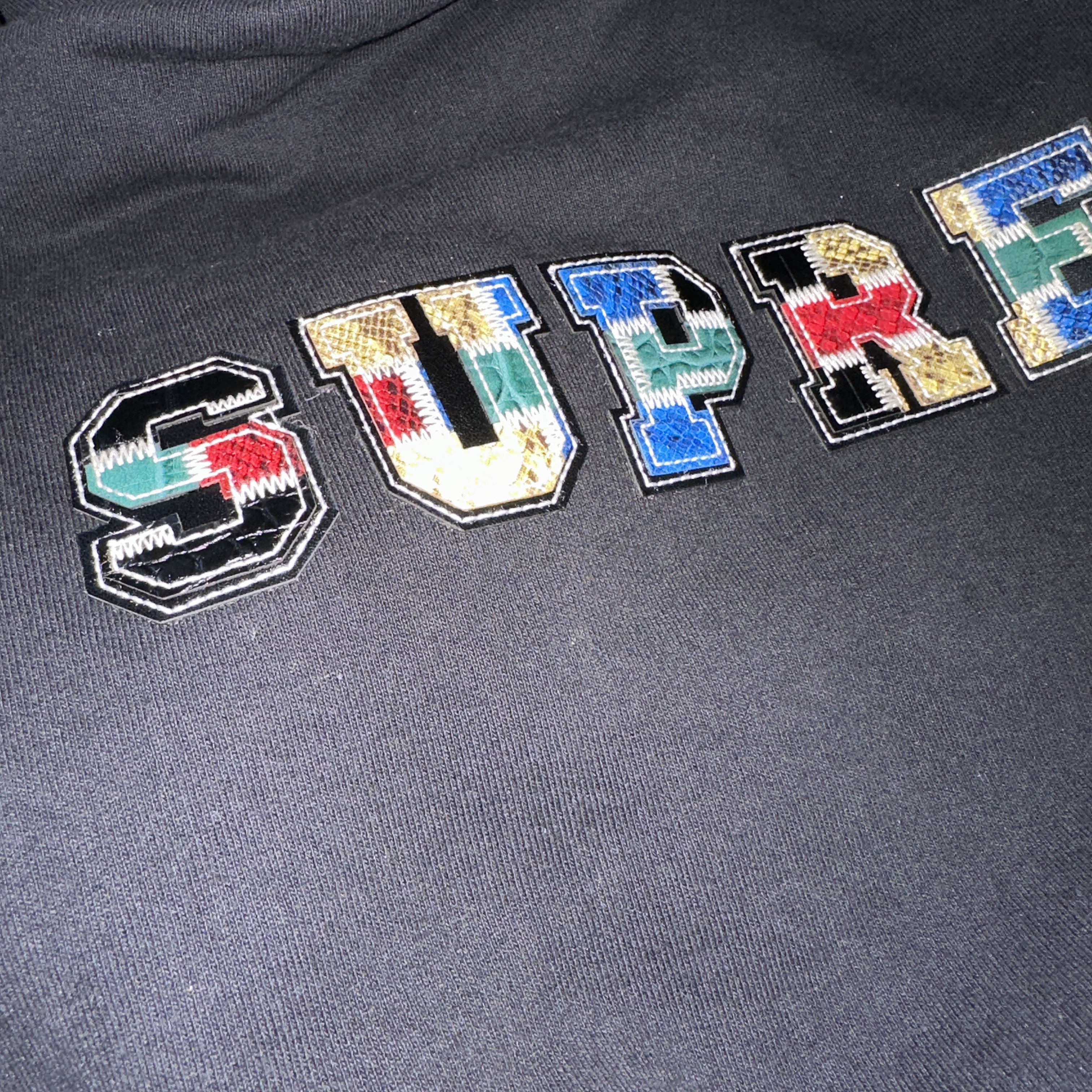 Supreme Collegiate Patchwork Leather Hooded Sweatshirt Black - 23FW 착용 스타일