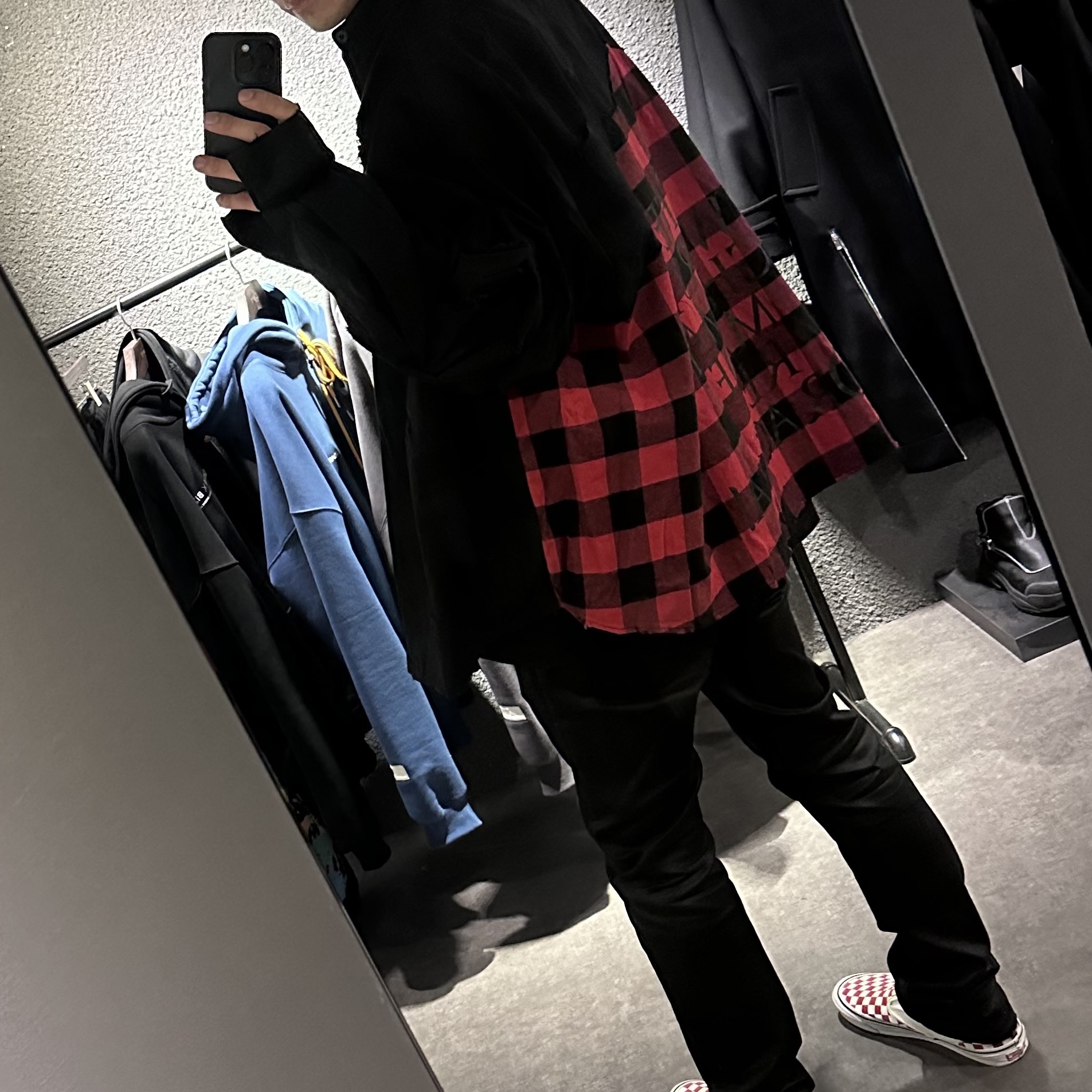 Undermycar Dohee Oversized Buffalo Check Shirts Salsa - 23SS, Undermycar Black Mamba Slim Fit Red Stitch Wax Coating Jeans Rumba Red - 22FW 착용 스타일