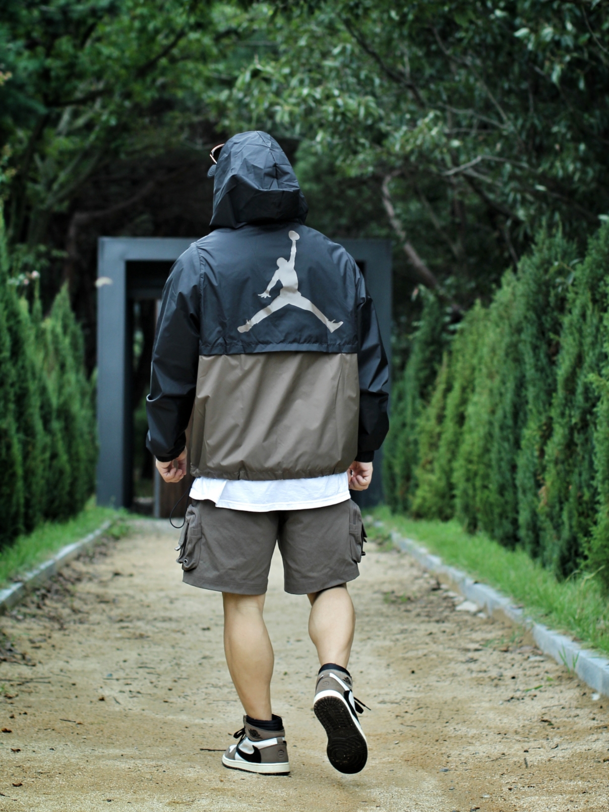 Nike ACG Cargo Shorts Ironstone - Asia, Jordan 1 x Travis Scott Retro High OG SP Mocha 착용 스타일 - 4