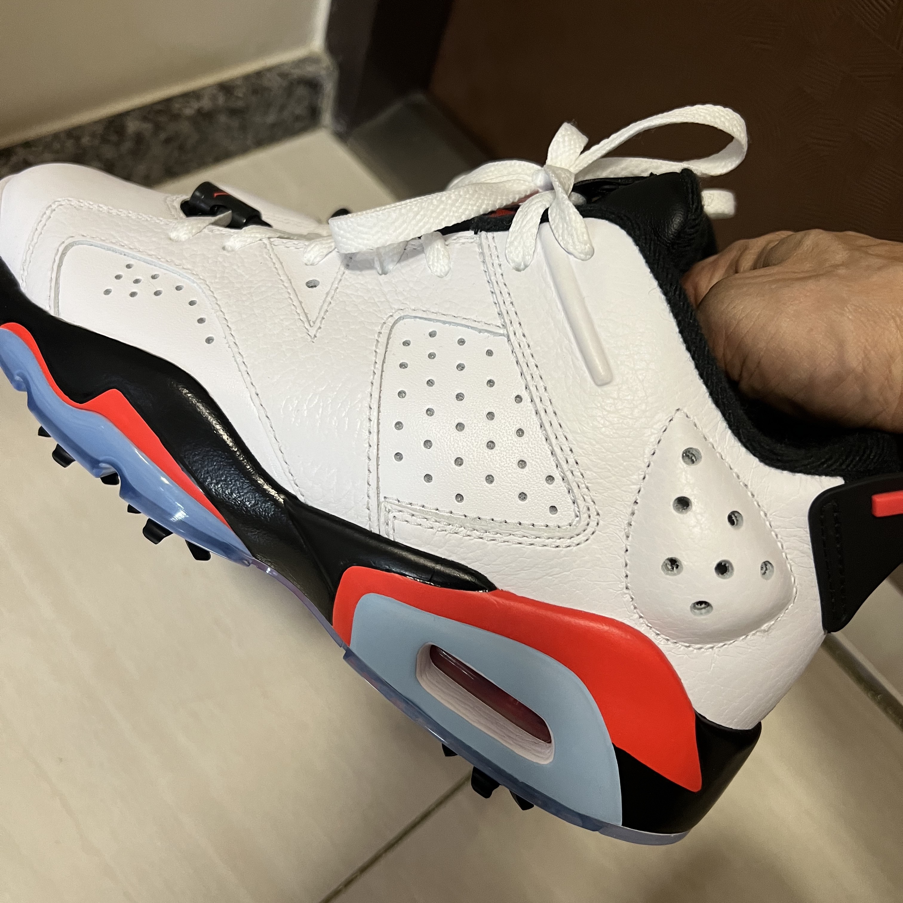 Jordan 4 Retro Red Cement 착용 스타일 - 2
