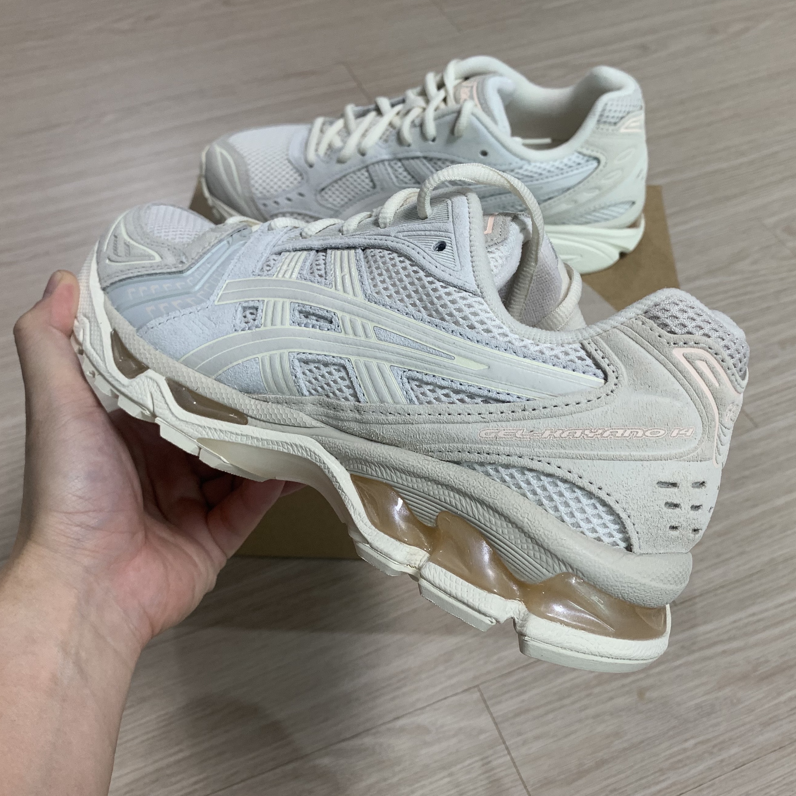 (W) Asics Gel-Kayano 14 Cream Blush 착용 스타일 - 4