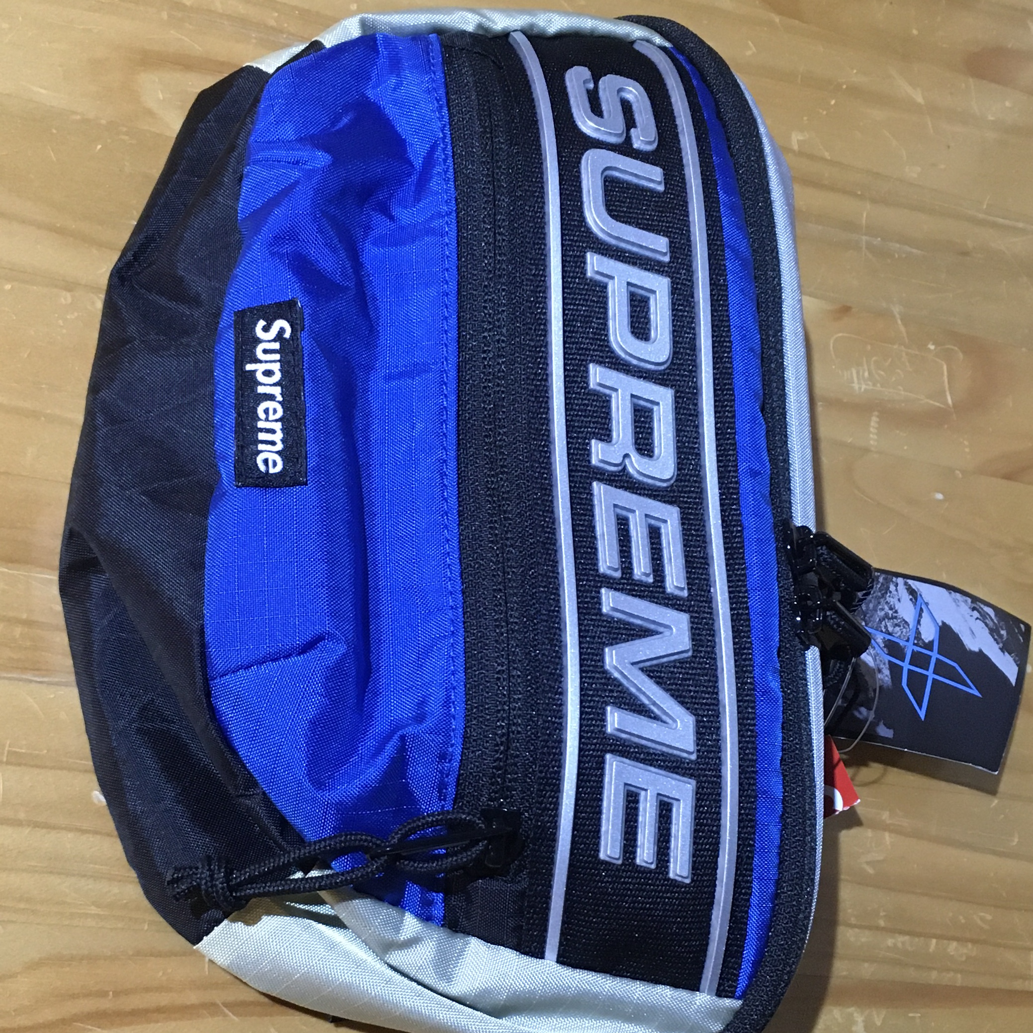Supreme Waist Bag Blue - 23FW 착용 스타일