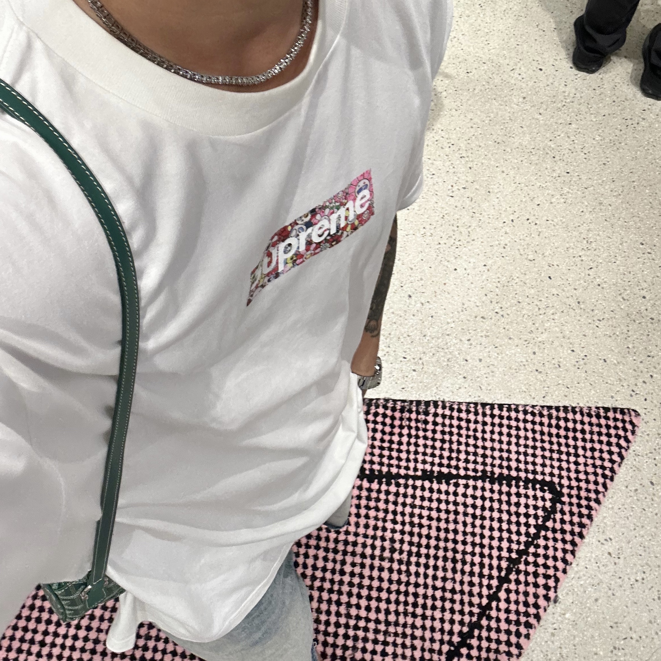 Supreme Mark Leckey Hardcore Patchwork Harrington Jacket Multicolor - 23FW, Supreme x Murakami Takashi COVID-19 Relief Box Logo T-Shirt White - 20SS 착용 스타일 - 2