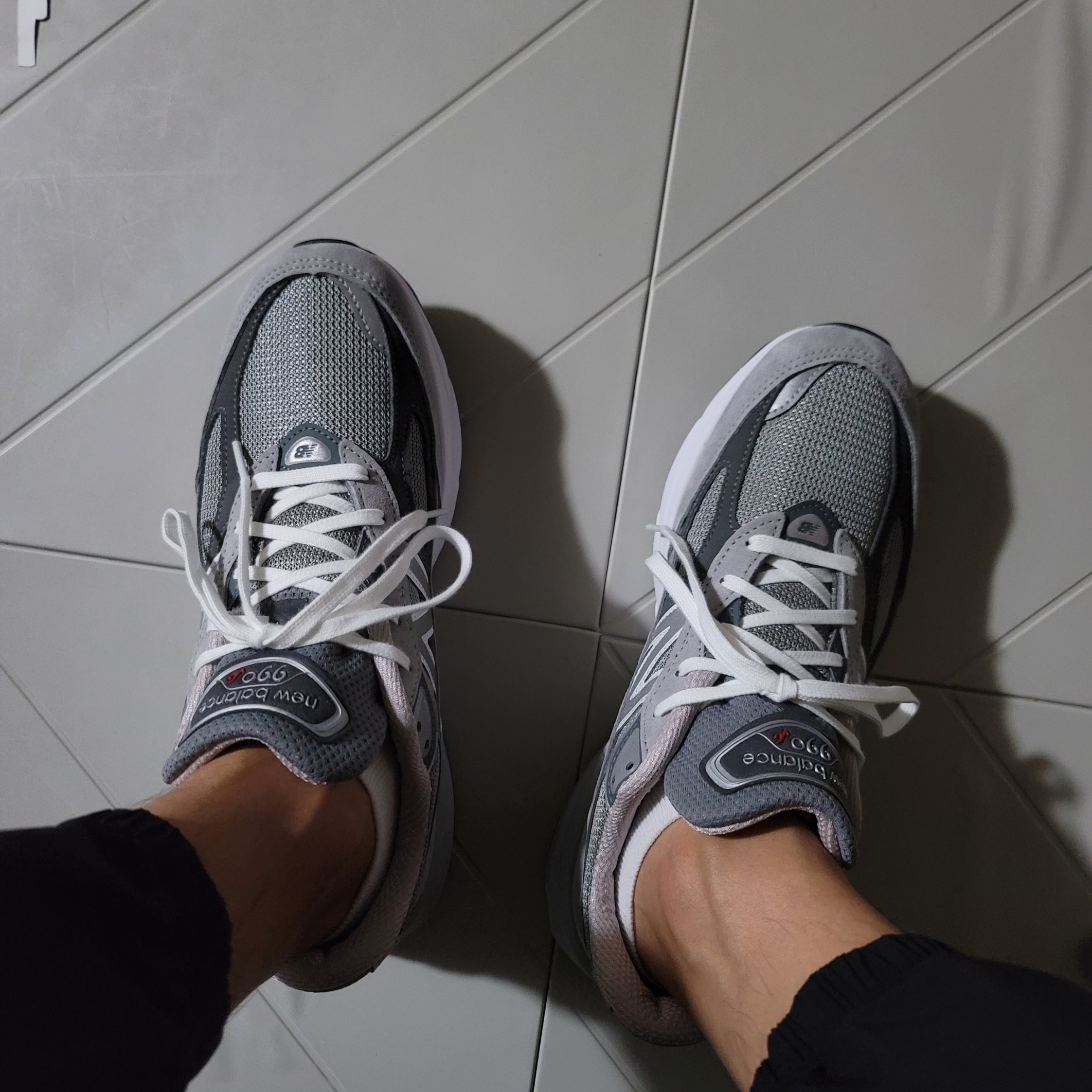 New Balance 990v6 Made in USA Grey - D Standard 착용 스타일