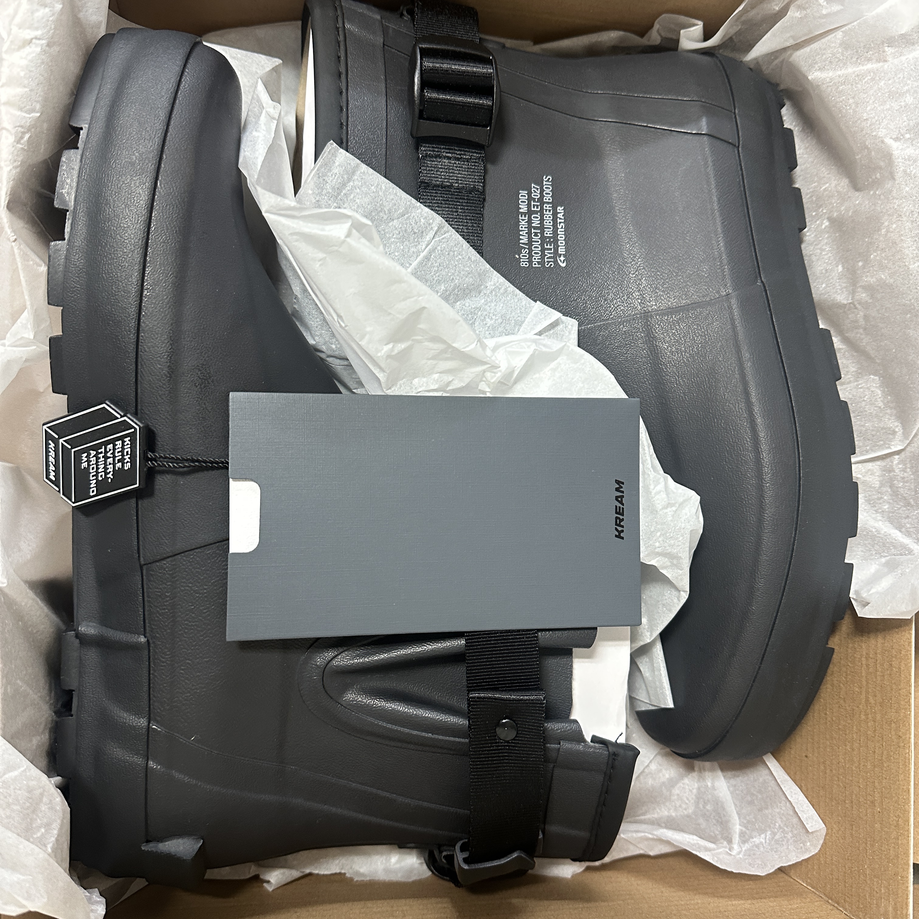 Moonstar 810s ET027 Marke Modi Charcoal 착용 스타일 - 1