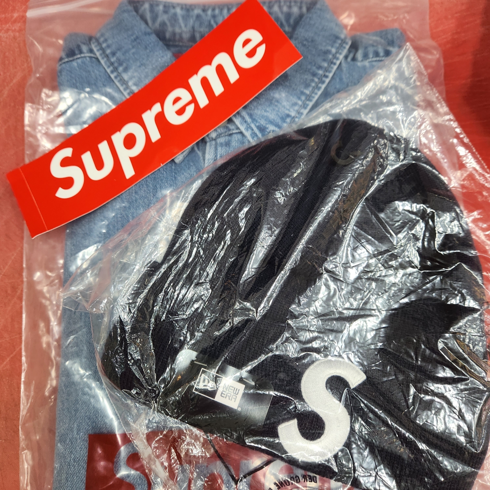 Supreme New Era S Logo Beanie Navy - 23FW 착용 스타일 - 1