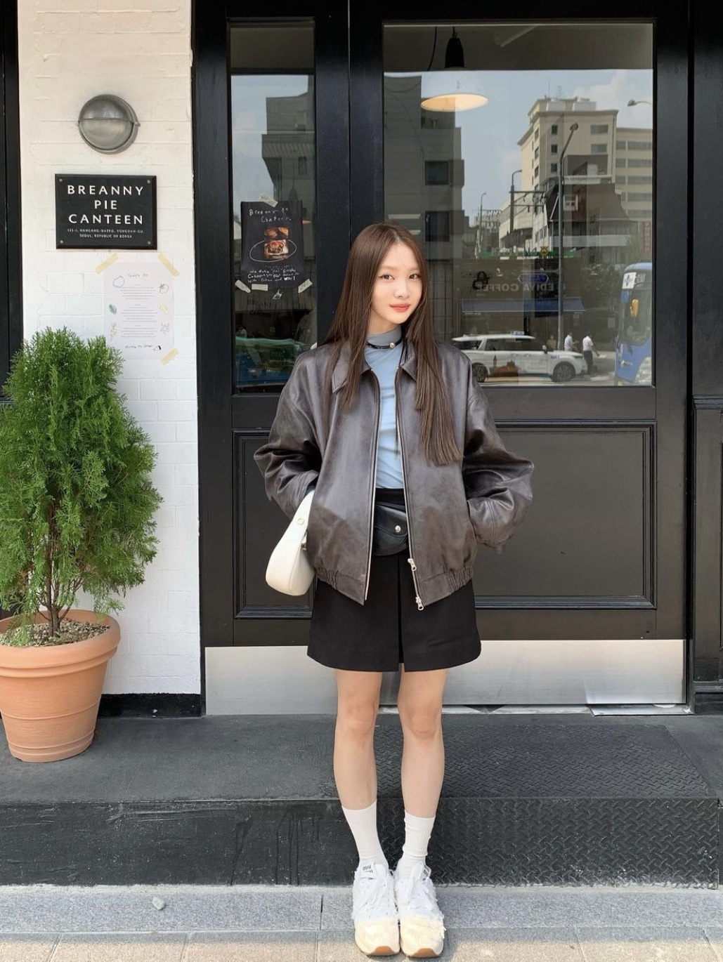 (W) New Balance x Miu Miu 574 Denim White 착용 스타일