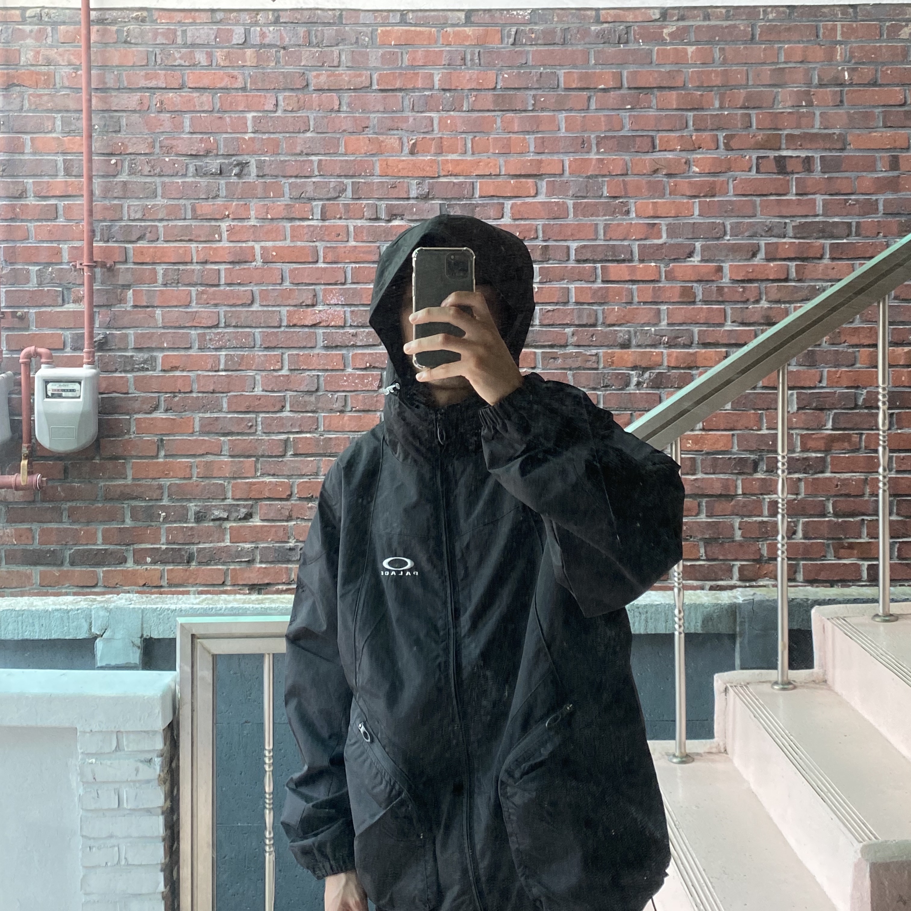 Palace x Oakley Nitrofuel Jacket Black - 23SS 착용 스타일