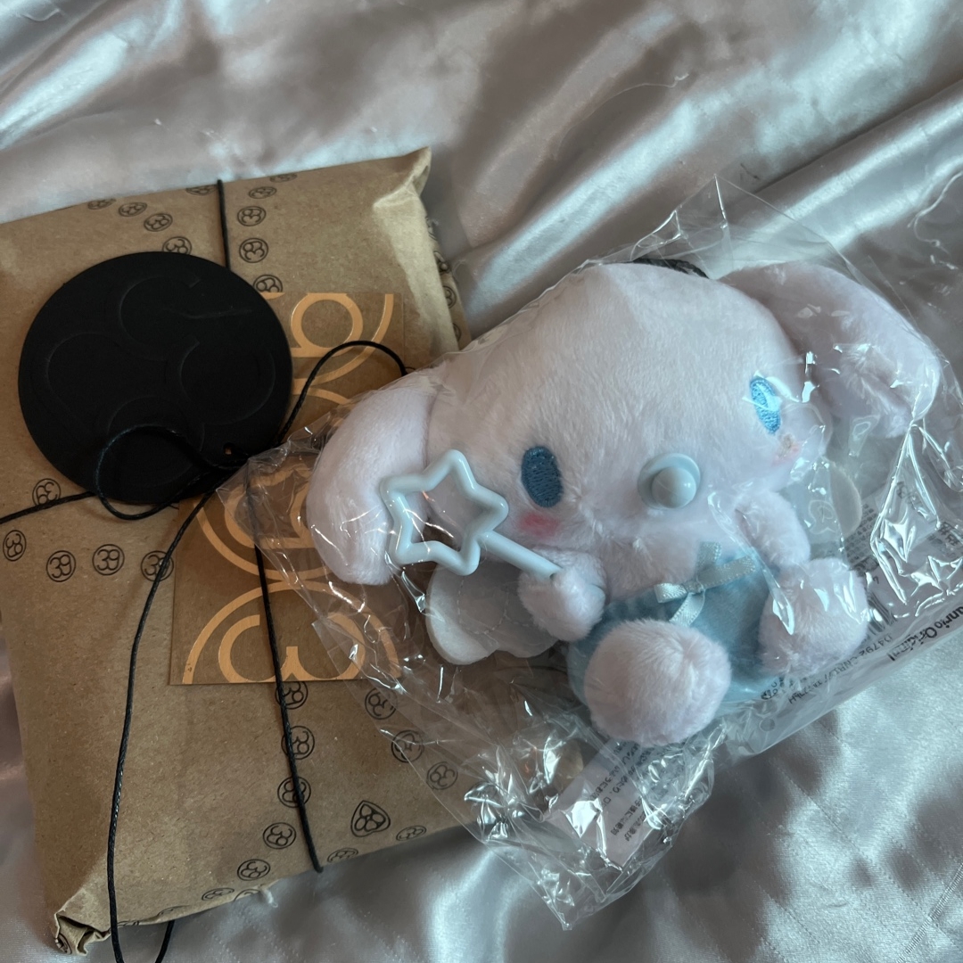 Sanrio Cinnamoroll Baby Angel Series Mascot Holder 착용 스타일