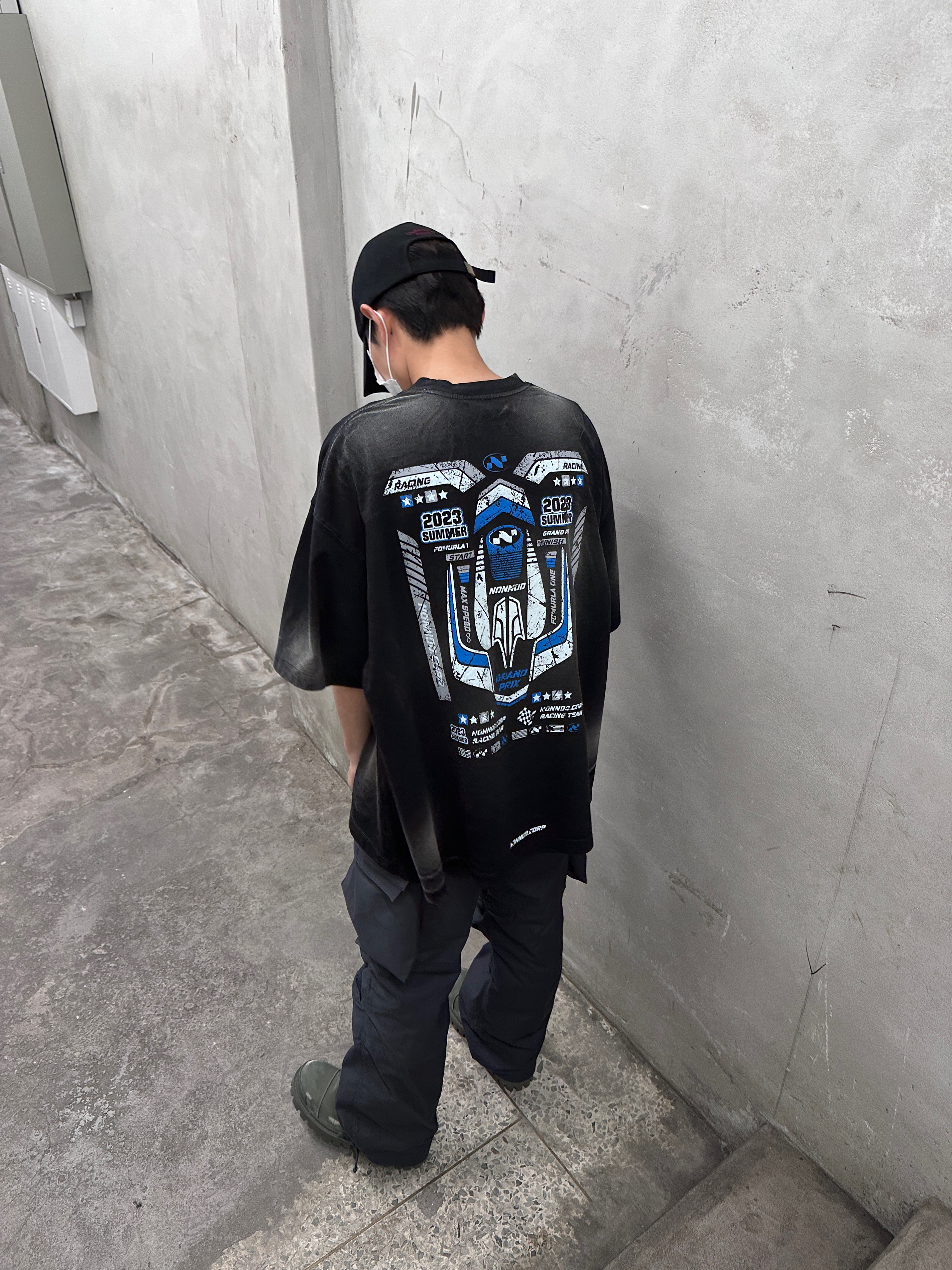 Nonnod Grandprix T-shirt Washed Black 착용 스타일 - 1