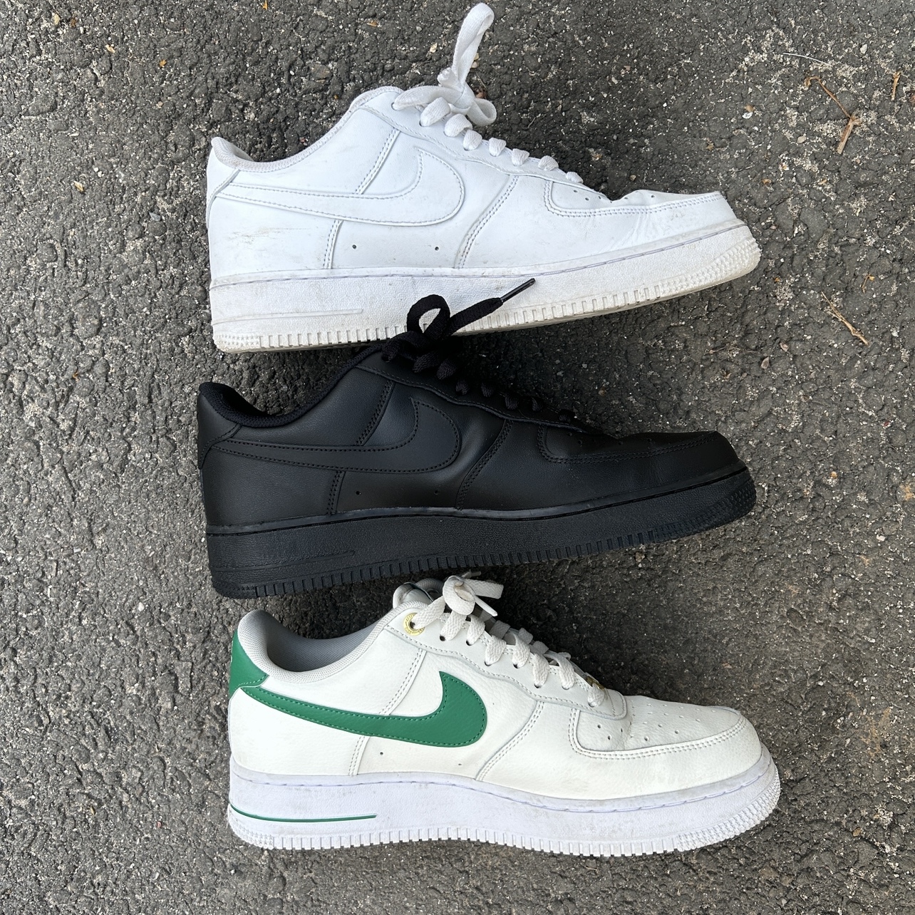 Nike Air Force 1 '07 Low Triple Black, Nike Air Force 1 '07 Low White 착용 스타일