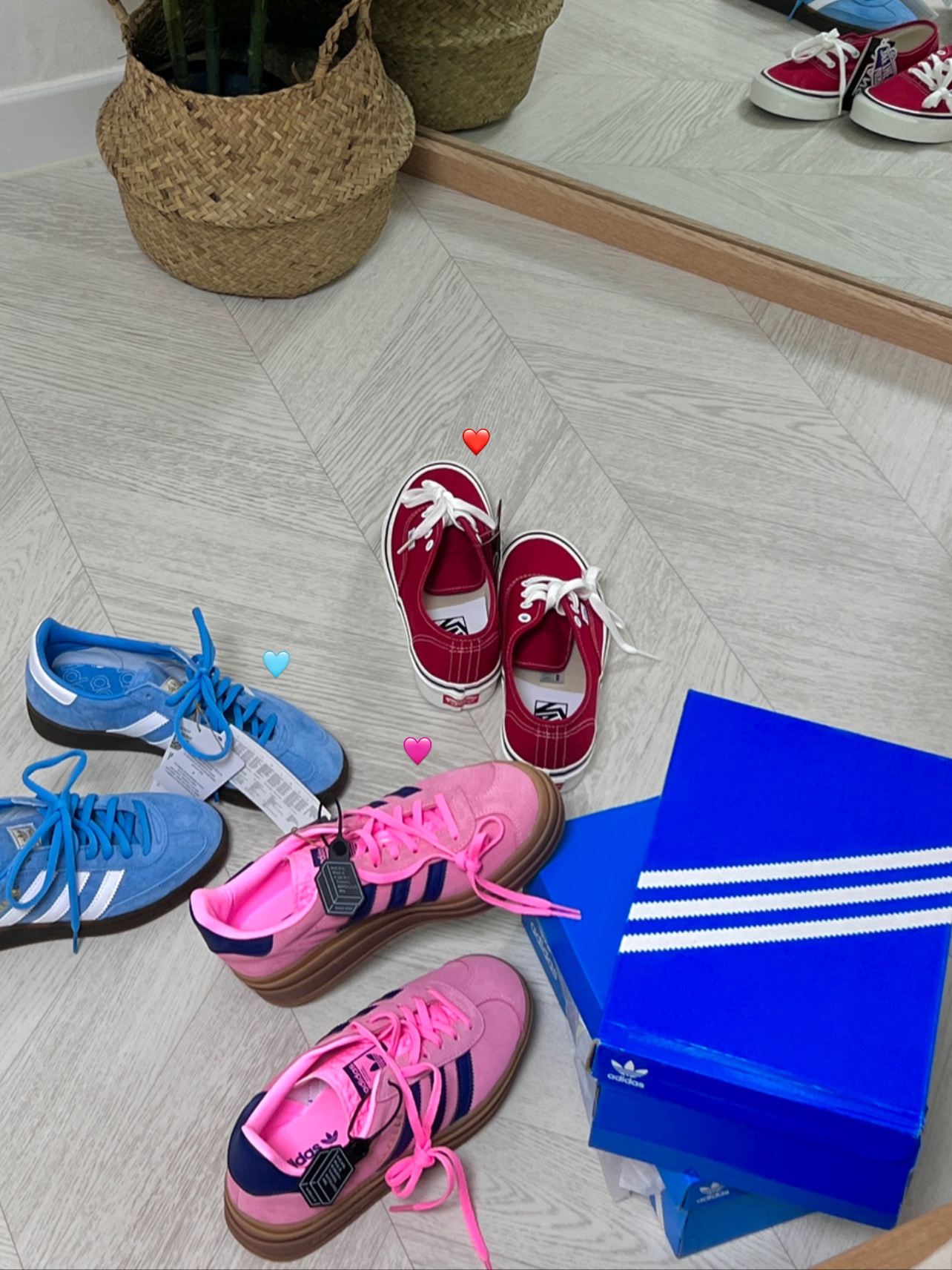 (W) Adidas Gazelle Bold Pink Glow Victory Blue, Adidas Spezial Handball Light Blue 착용 스타일