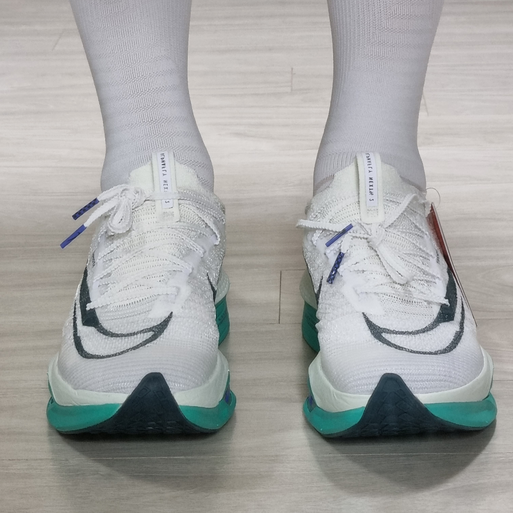 Nike Air Zoom Alphafly Next% 2 White Clear Jade 착용 스타일 - 3