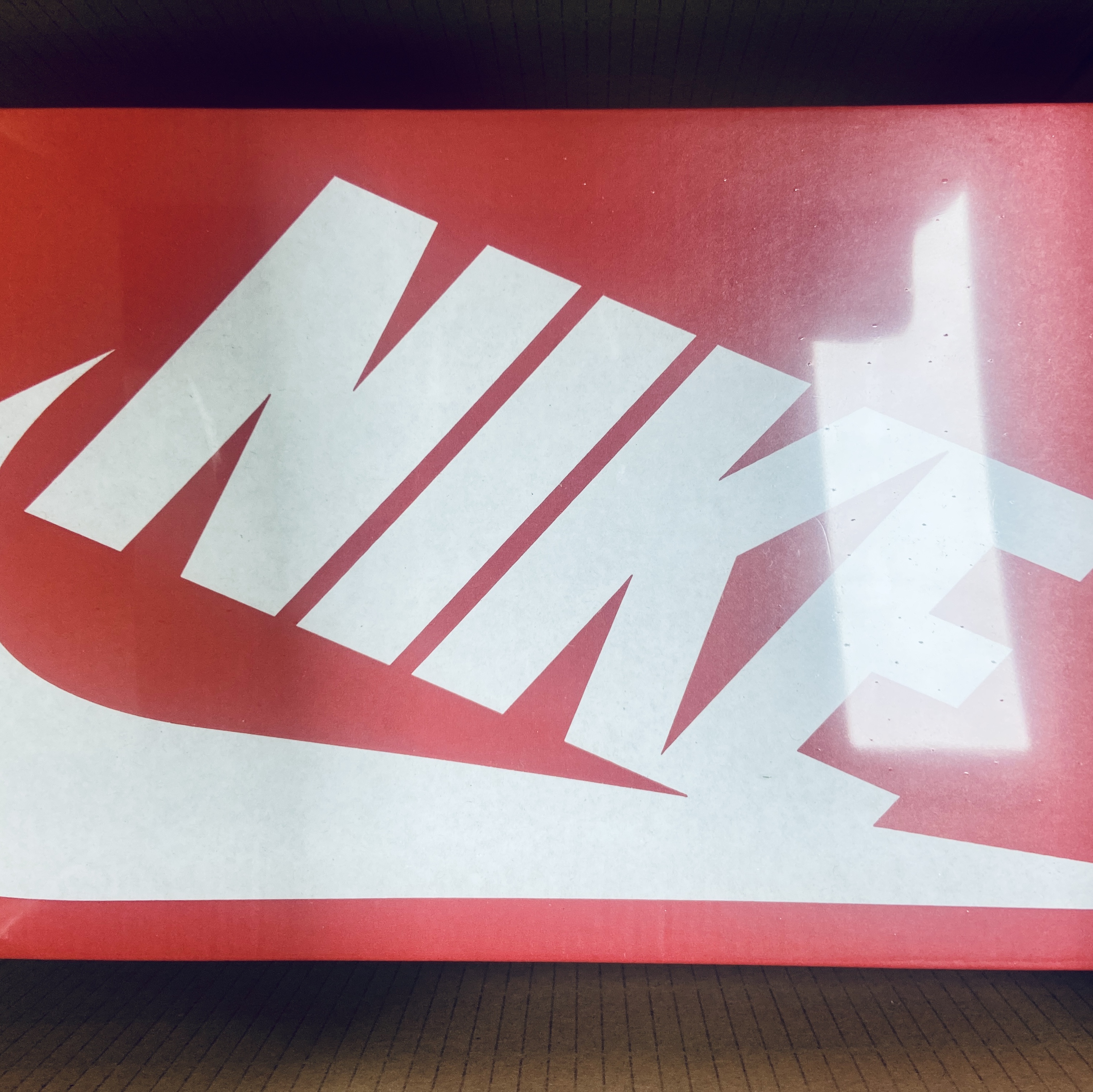 Nike x NBA Dunk Low Retro EMB Black and Chile Red 착용 스타일 - 1