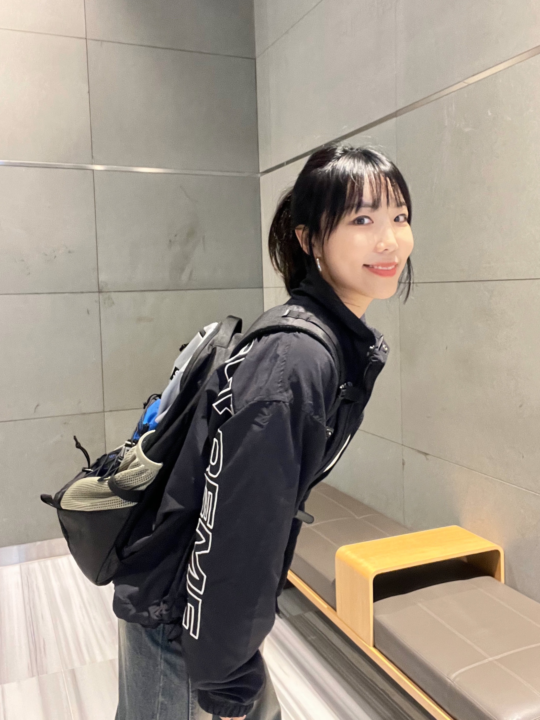 Supreme Backpack Blue - 23FW, Supreme Spellout Embroidered Track Jacket Black - 23FW 착용 스타일 - 1