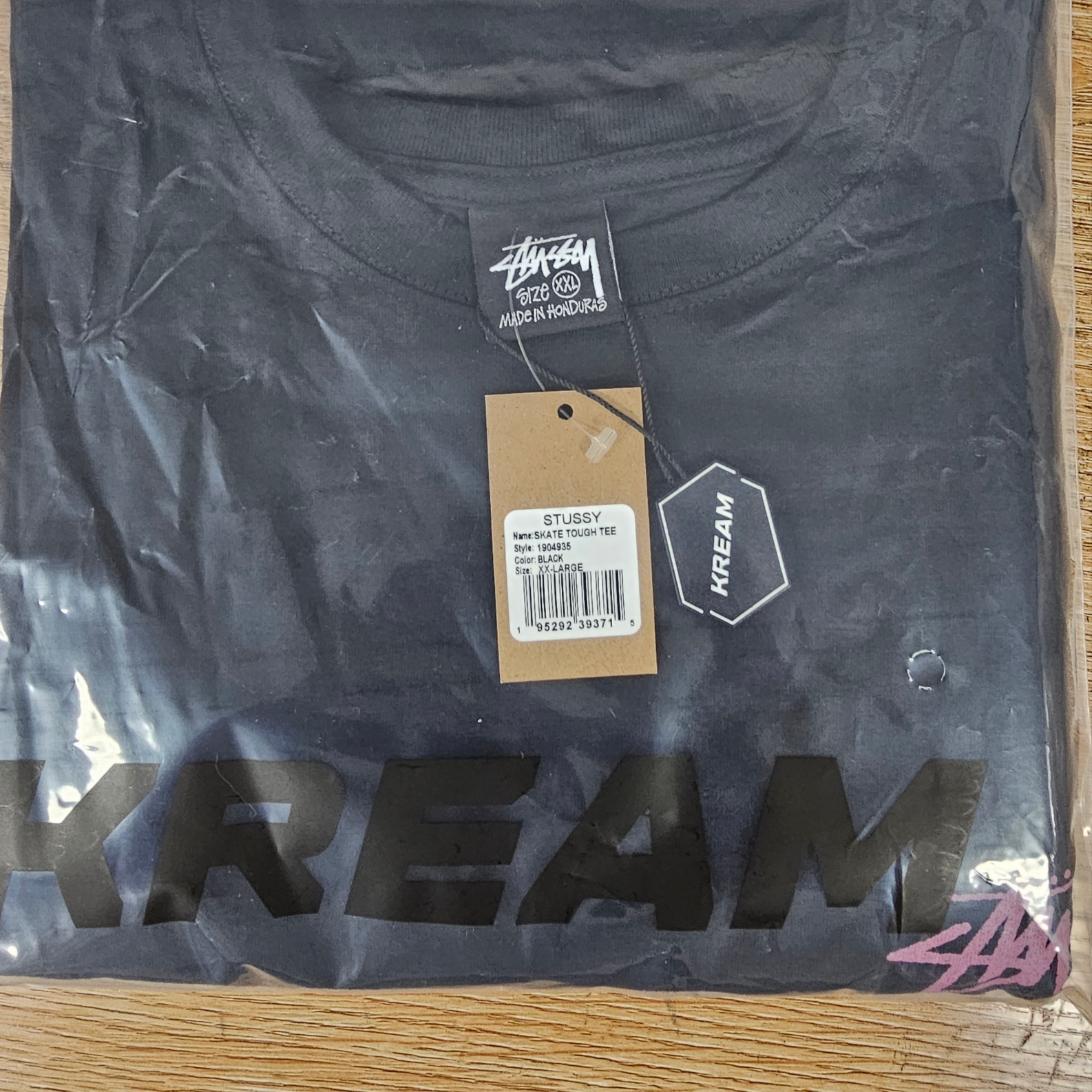 Stussy Skate Tough T-Shirt Black 착용 스타일
