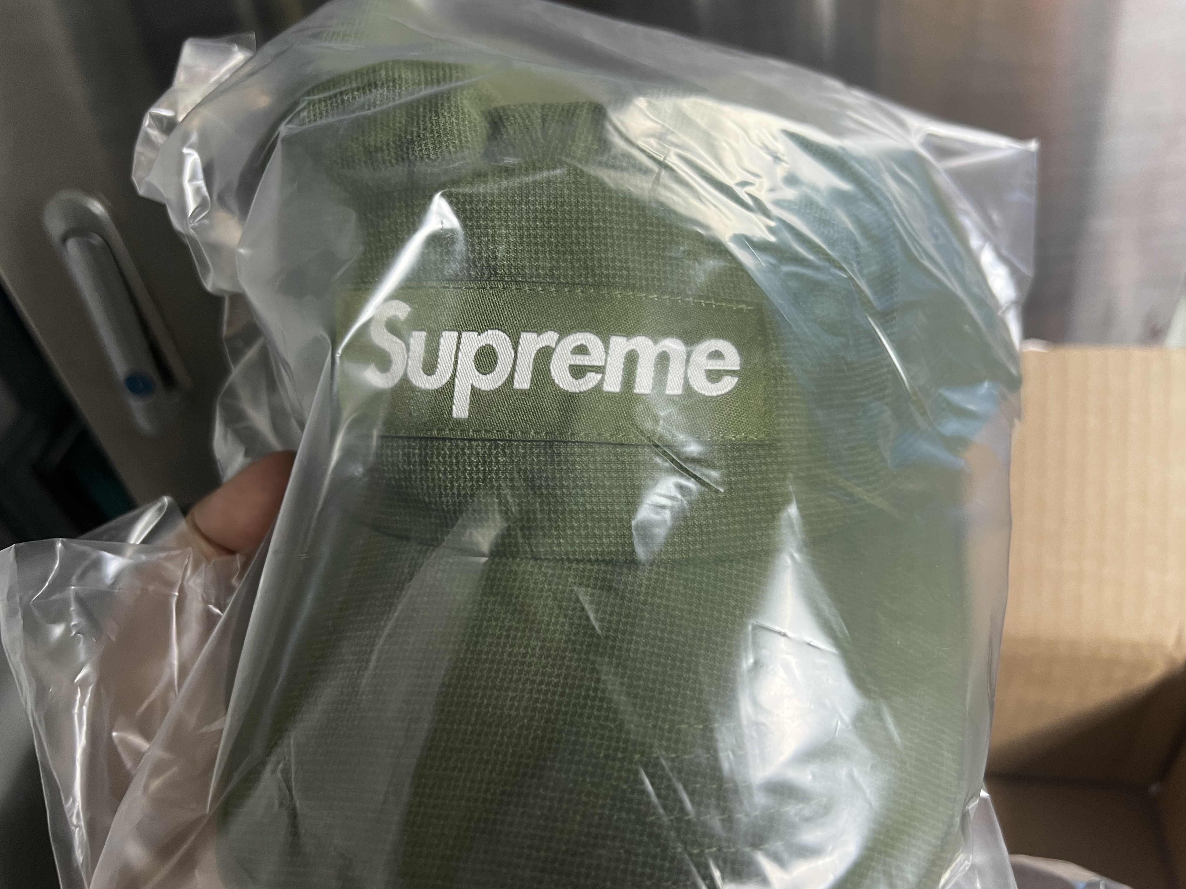 Supreme Kevlar Camp Cap Olive - 23SS 착용 스타일