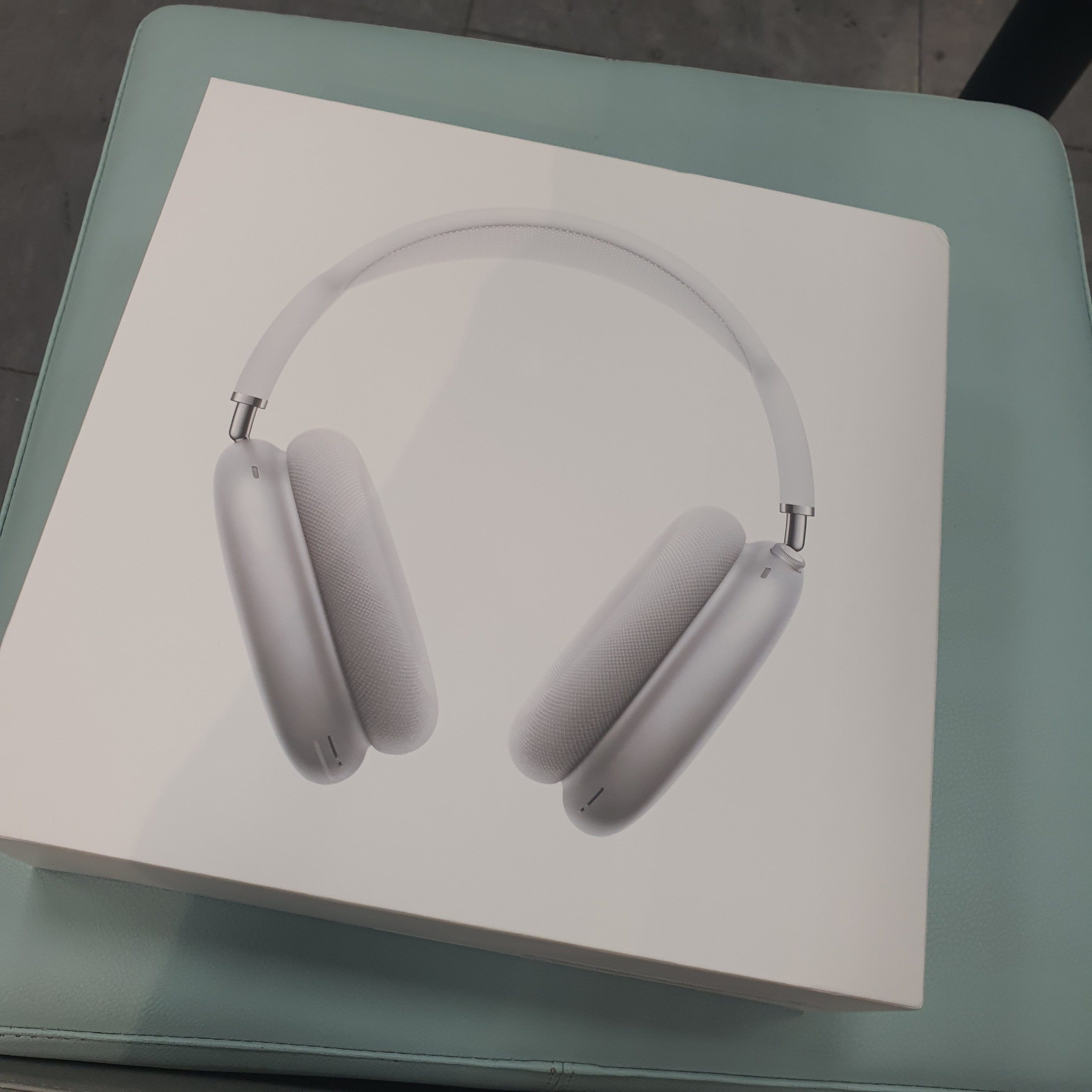Apple AirPods Max Lightning Silver (Korean Ver.) 착용 스타일
