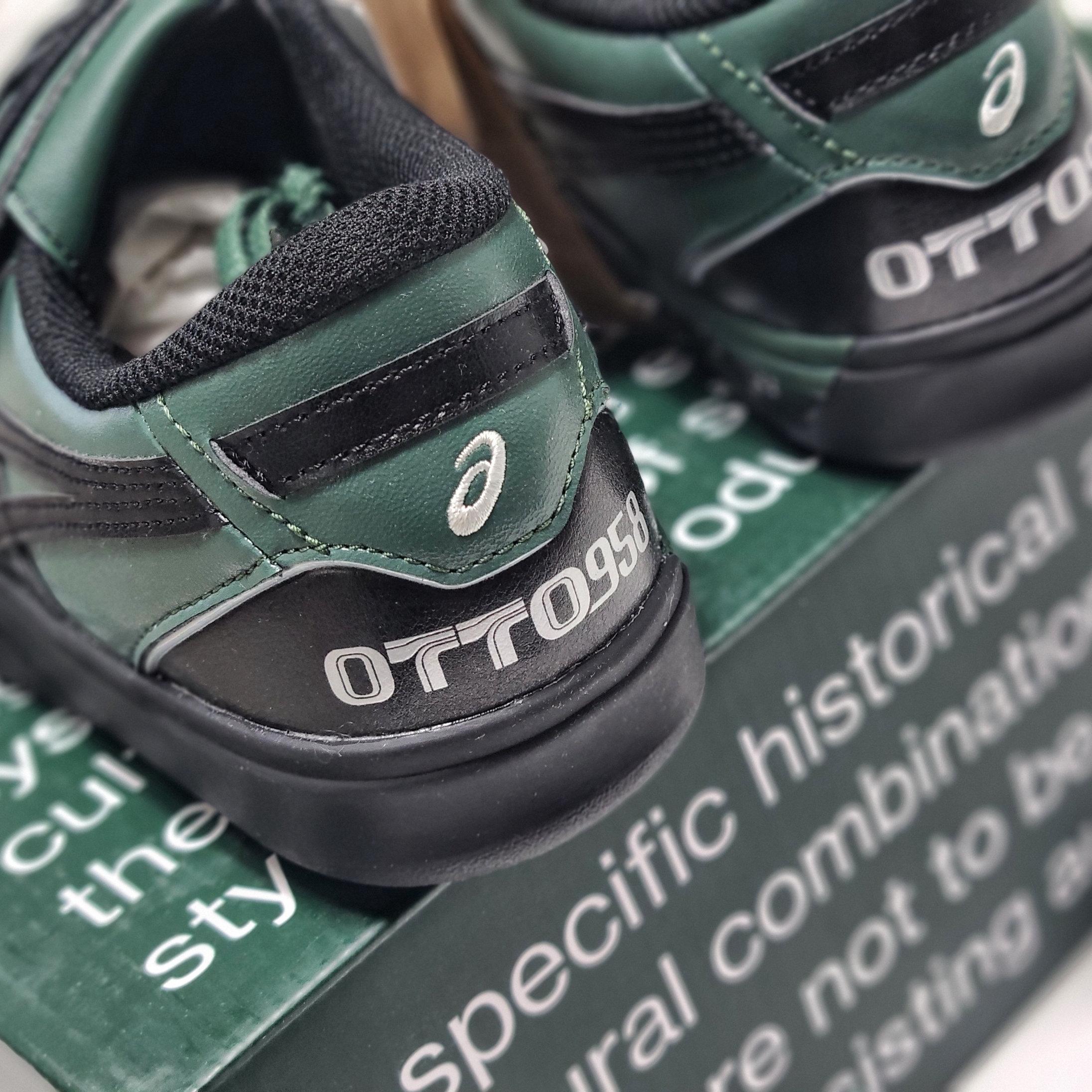 Asics x Otto 958 Gel-Flexkee 958 Hunter Green Black 착용 스타일 - 3