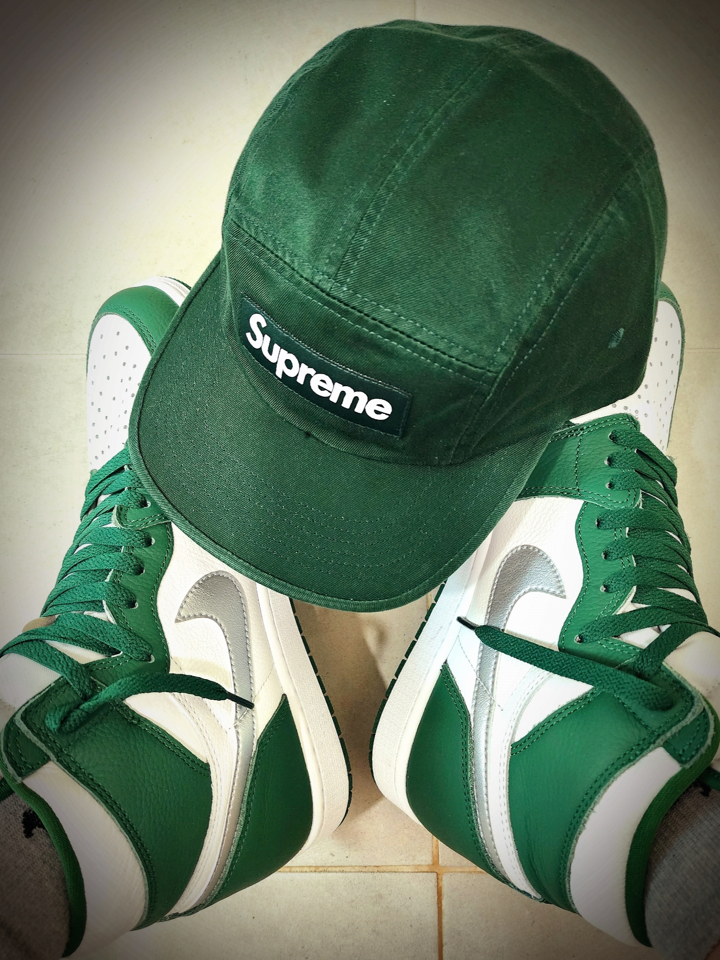 Supreme Washed Chino Twill Camp Cap Pine Green - 23FW, Jordan 1 Retro High OG Gorge Green 착용 스타일 - 1