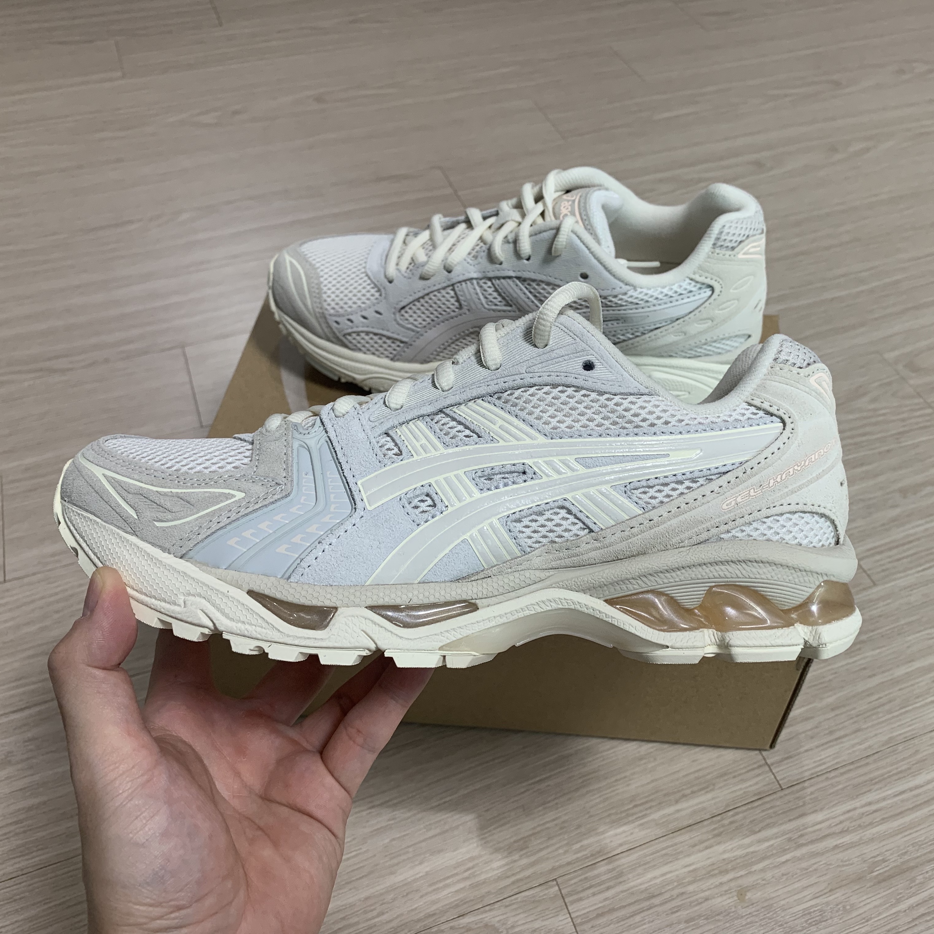 (W) Asics Gel-Kayano 14 Cream Blush 착용 스타일 - 2