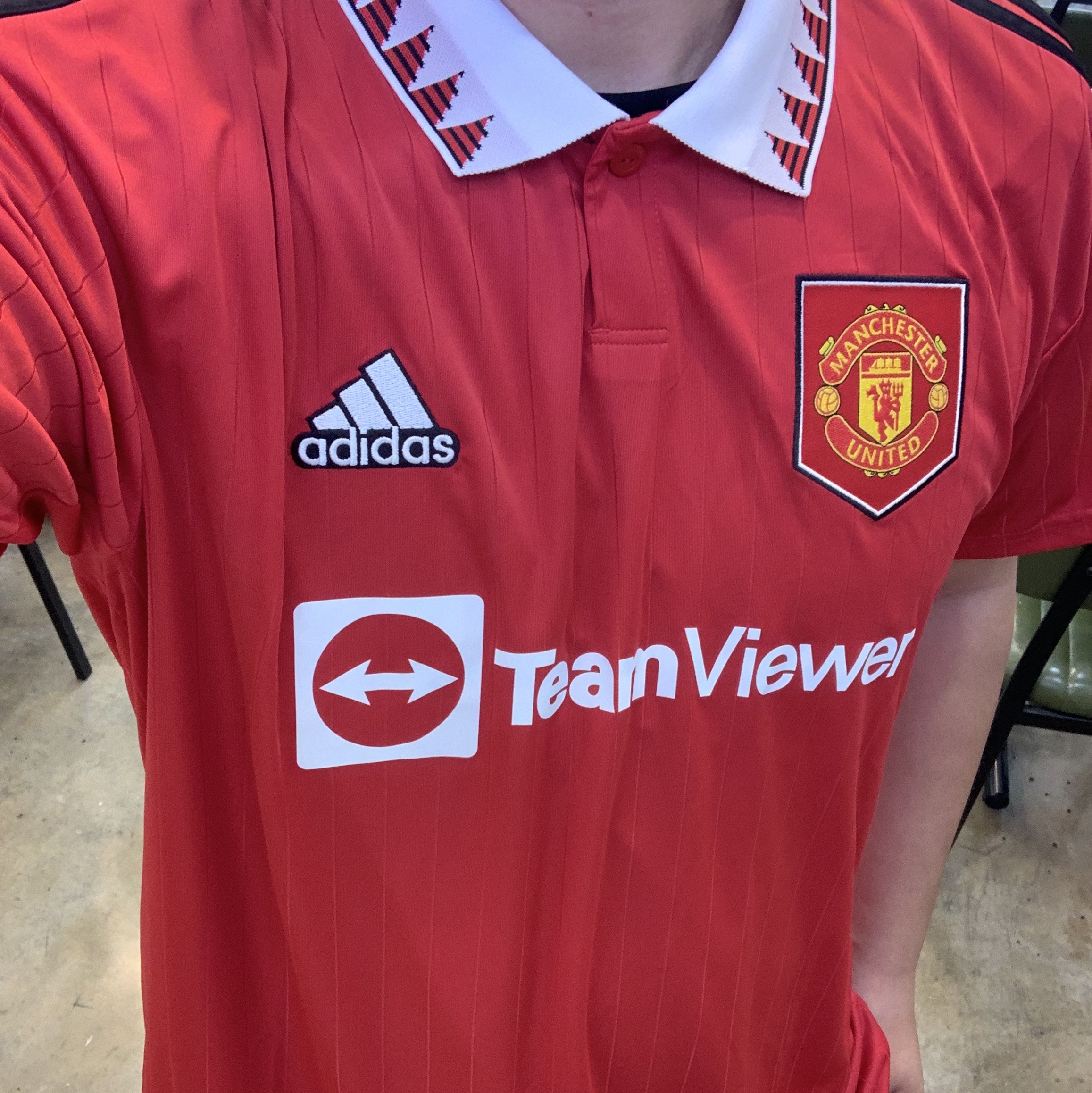Adidas Manchester United 2022/23 Home Jersey Real Red - US Sizing (Non Marking Ver.) 착용 스타일 - 1