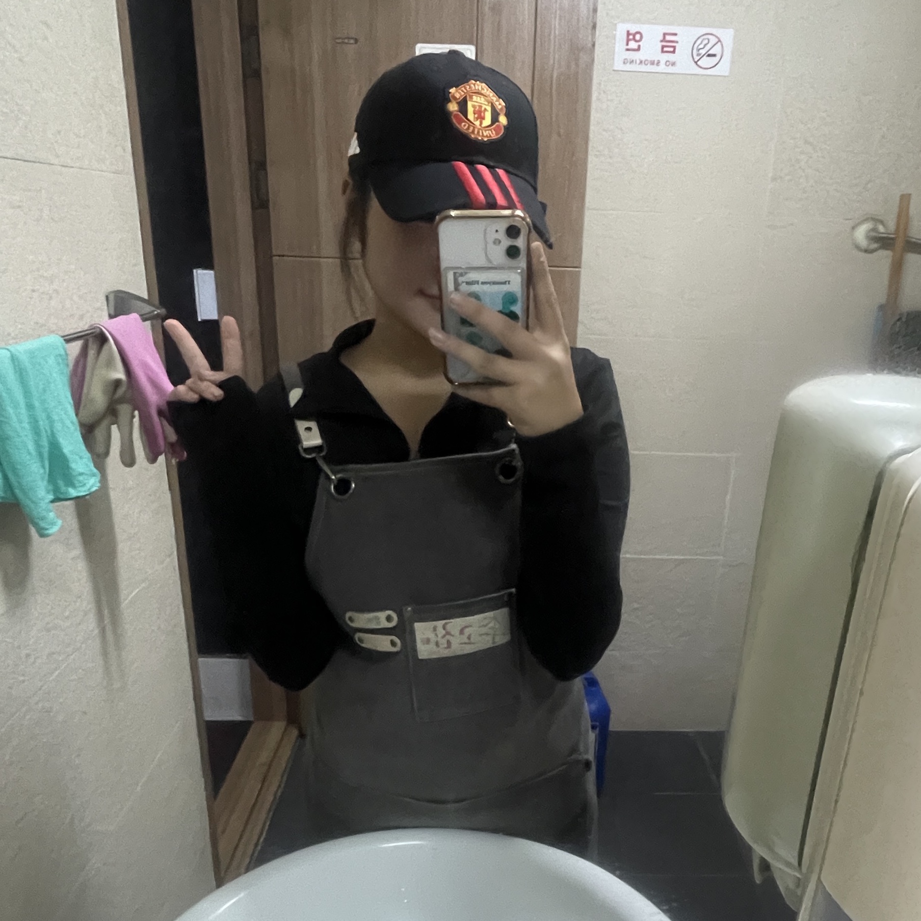 Adidas Manchester United Home Baseball Cap Black Real Red 착용 스타일 - 1