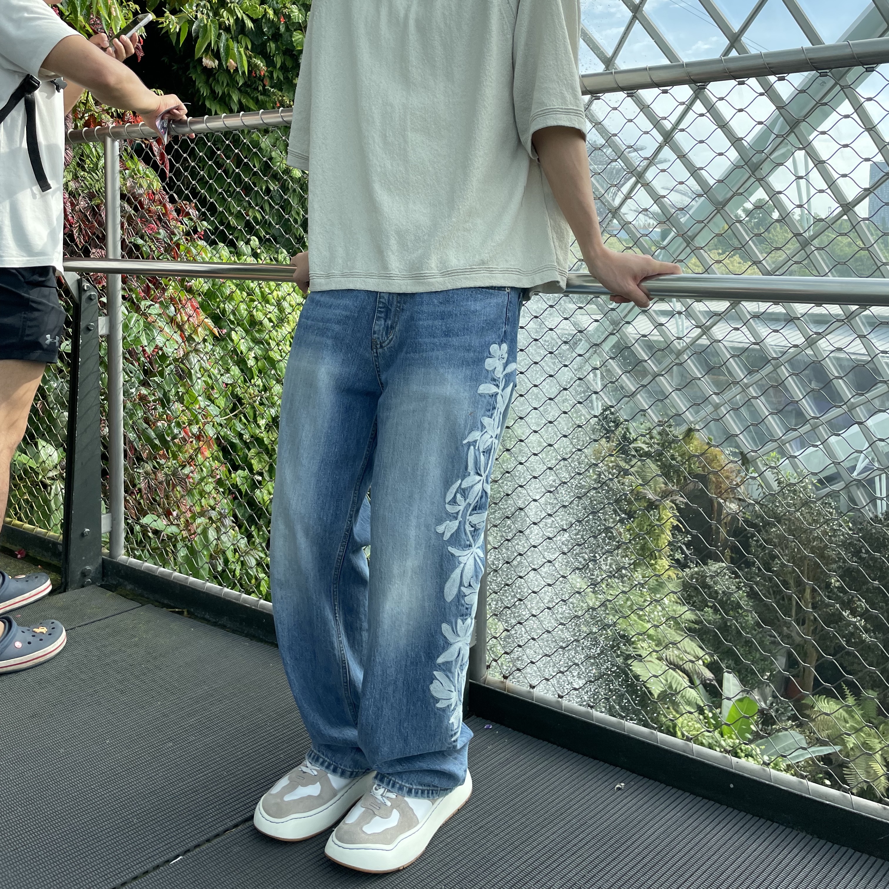 Ader Error Log; Baus Off White 착용 스타일