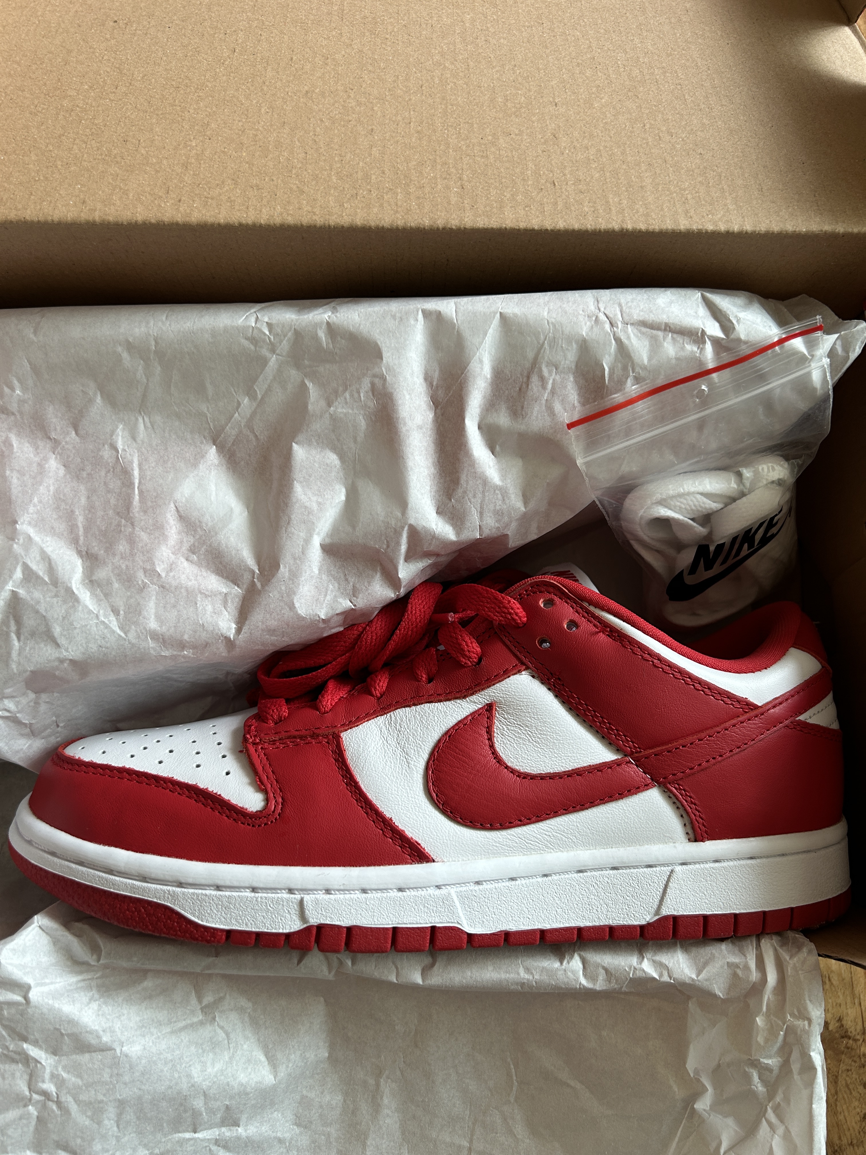 Nike Dunk Low SP White and University Red 2023 착용 스타일