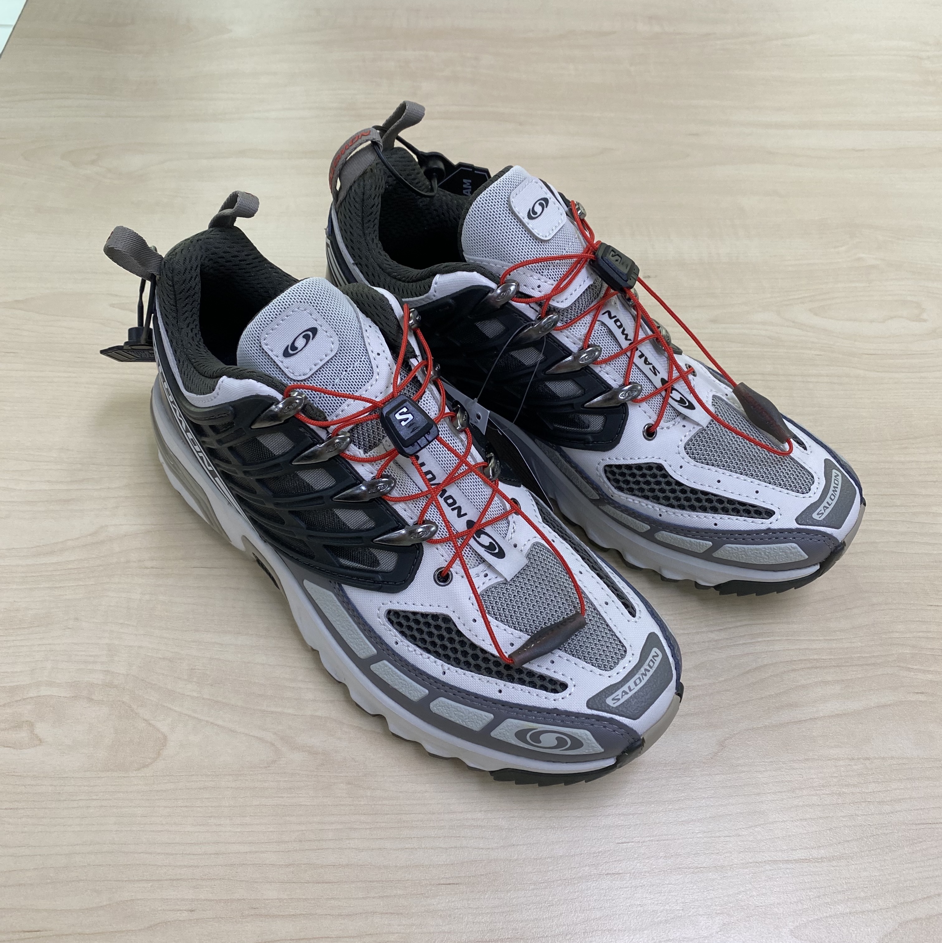 Salomon ACS Pro Beluga Vintage Khaki 착용 스타일 - 2